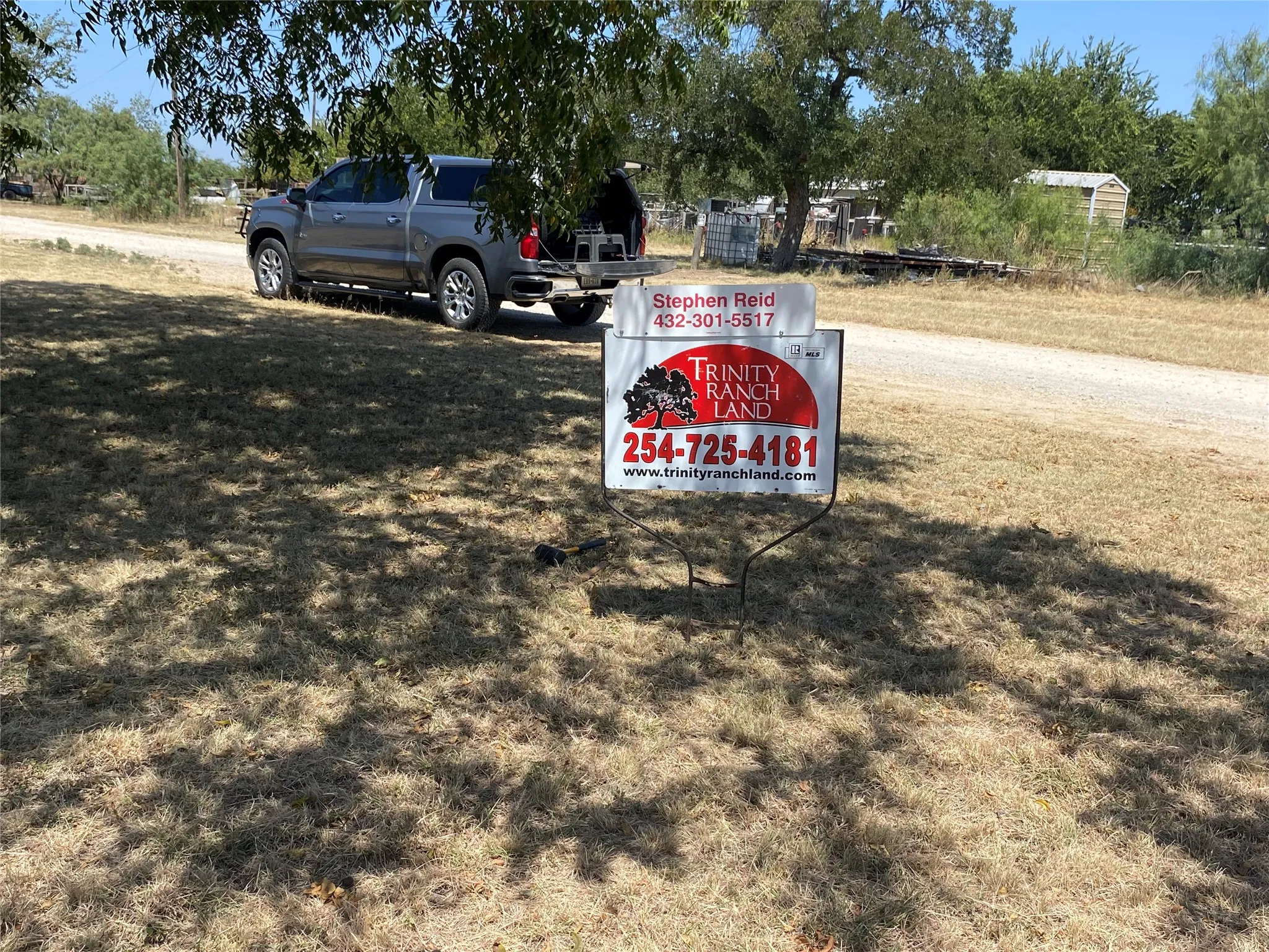 Single Family Residence For Sale in Coleman County , 1415 Mountain Street, Coleman, Texas 76834, 3 Bedroom, 2 Bathroom, Garage spaces, 1,260 Sqft, built in 1960, mls#21366039, Real Estate Agent in Coleman, Homes For Sale in Coleman county, Homes For Sale in Coleman, Realtor in Coleman Texas, Real Estate Brokerage Independent Realty Texas, Luminita Cordes Realtor