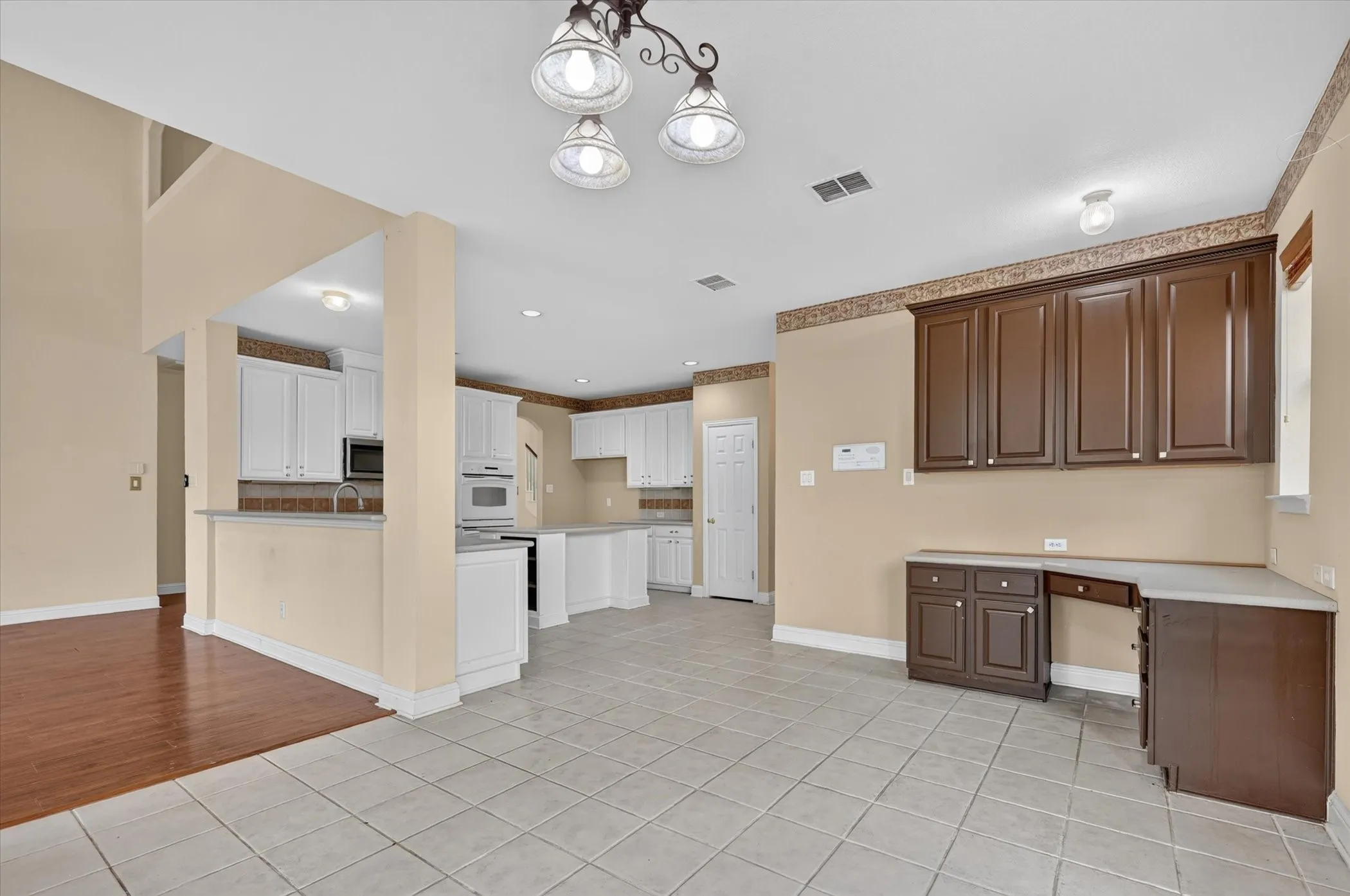 Single Family Residence For Sale in Collin County , 4433 Sanderosa Lane, Richardson, Texas 75082, 5 Bedroom, 4 Bathroom, 3 Garage spaces, 4,084 Sqft, built in 2004, mls#21367322, Real Estate Agent in Richardson, Homes For Sale in Collin county, Homes For Sale in Richardson, Realtor in Richardson Texas, Real Estate Brokerage Independent Realty Texas, Luminita Cordes Realtor