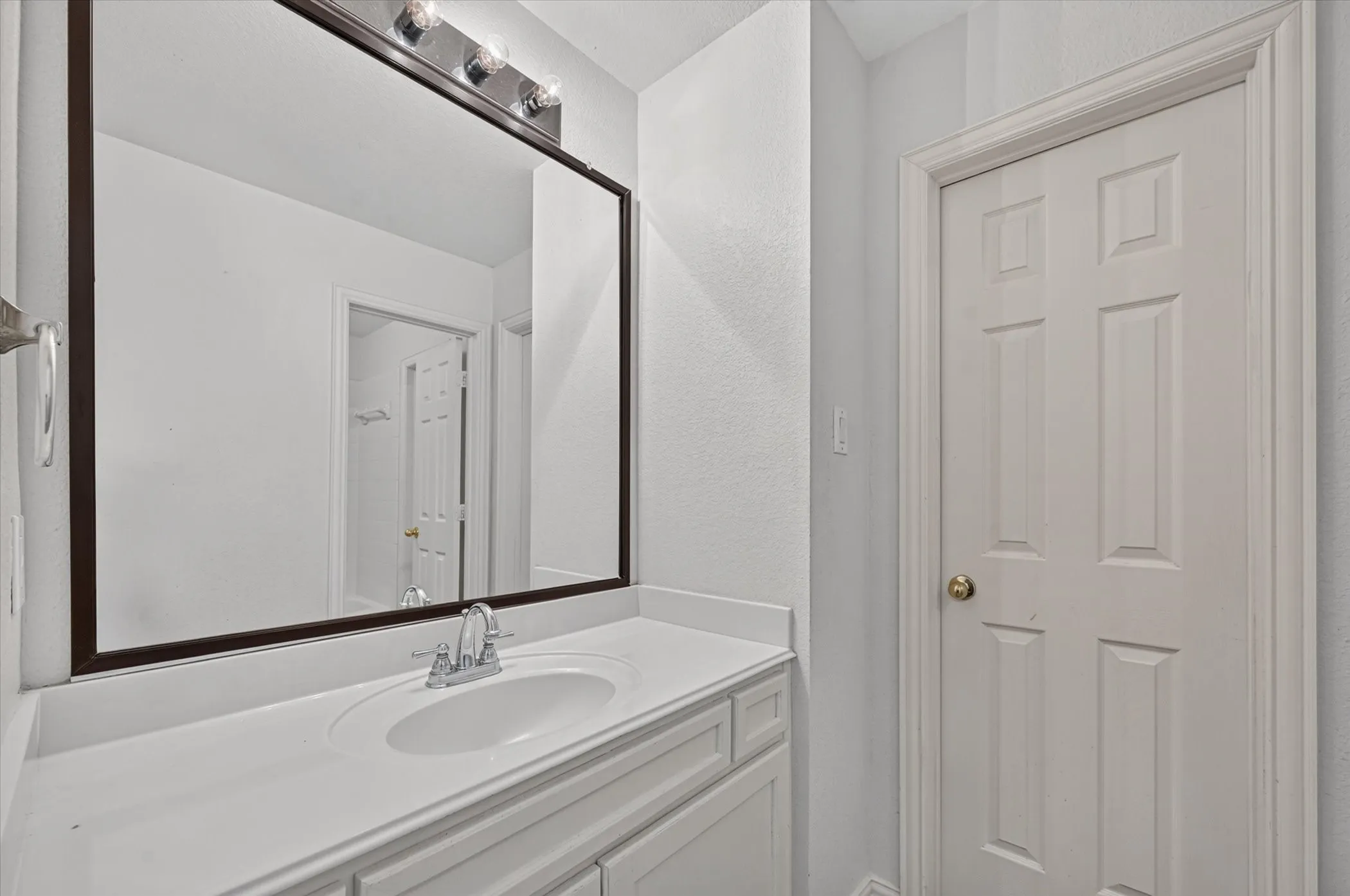 Single Family Residence For Sale in Collin County , 4433 Sanderosa Lane, Richardson, Texas 75082, 5 Bedroom, 4 Bathroom, 3 Garage spaces, 4,084 Sqft, built in 2004, mls#21367322, Real Estate Agent in Richardson, Homes For Sale in Collin county, Homes For Sale in Richardson, Realtor in Richardson Texas, Real Estate Brokerage Independent Realty Texas, Luminita Cordes Realtor
