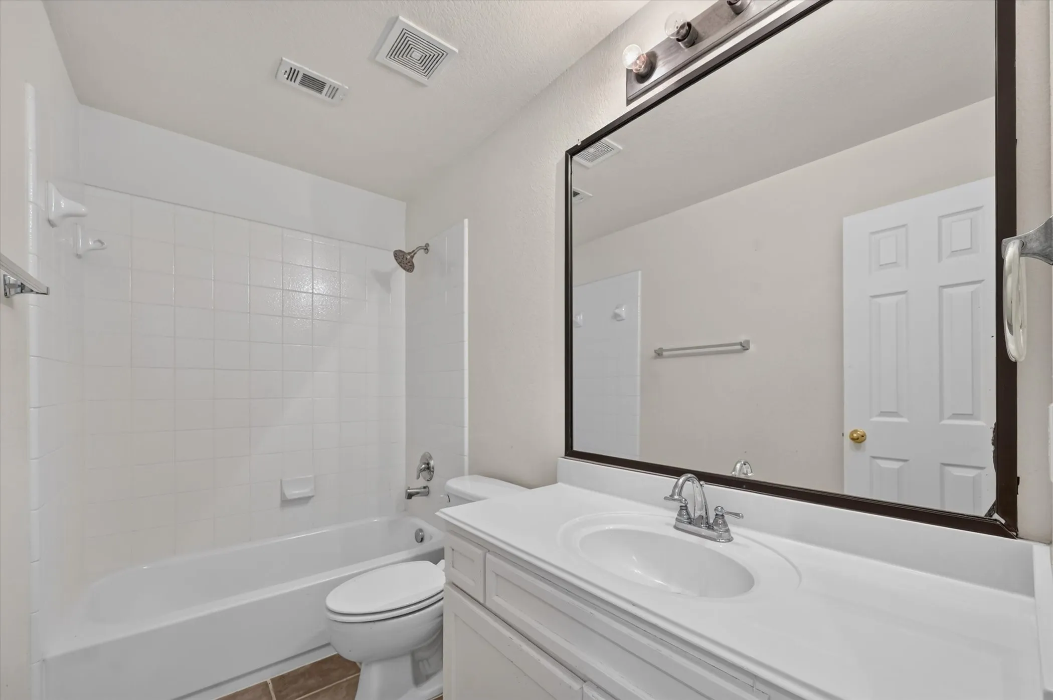 Single Family Residence For Sale in Collin County , 4433 Sanderosa Lane, Richardson, Texas 75082, 5 Bedroom, 4 Bathroom, 3 Garage spaces, 4,084 Sqft, built in 2004, mls#21367322, Real Estate Agent in Richardson, Homes For Sale in Collin county, Homes For Sale in Richardson, Realtor in Richardson Texas, Real Estate Brokerage Independent Realty Texas, Luminita Cordes Realtor