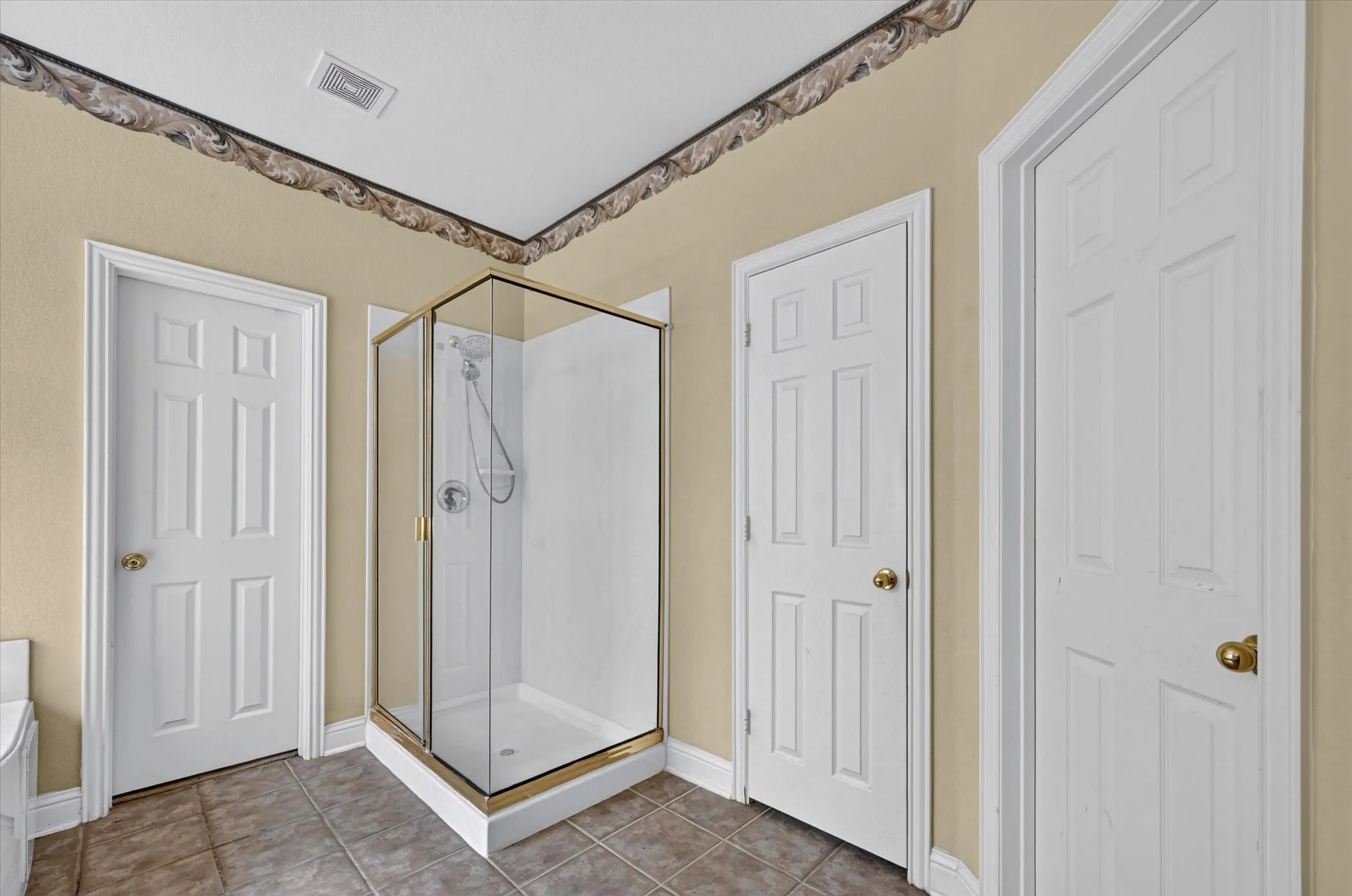 Single Family Residence For Sale in Collin County , 4433 Sanderosa Lane, Richardson, Texas 75082, 5 Bedroom, 4 Bathroom, 3 Garage spaces, 4,084 Sqft, built in 2004, mls#21367322, Real Estate Agent in Richardson, Homes For Sale in Collin county, Homes For Sale in Richardson, Realtor in Richardson Texas, Real Estate Brokerage Independent Realty Texas, Luminita Cordes Realtor