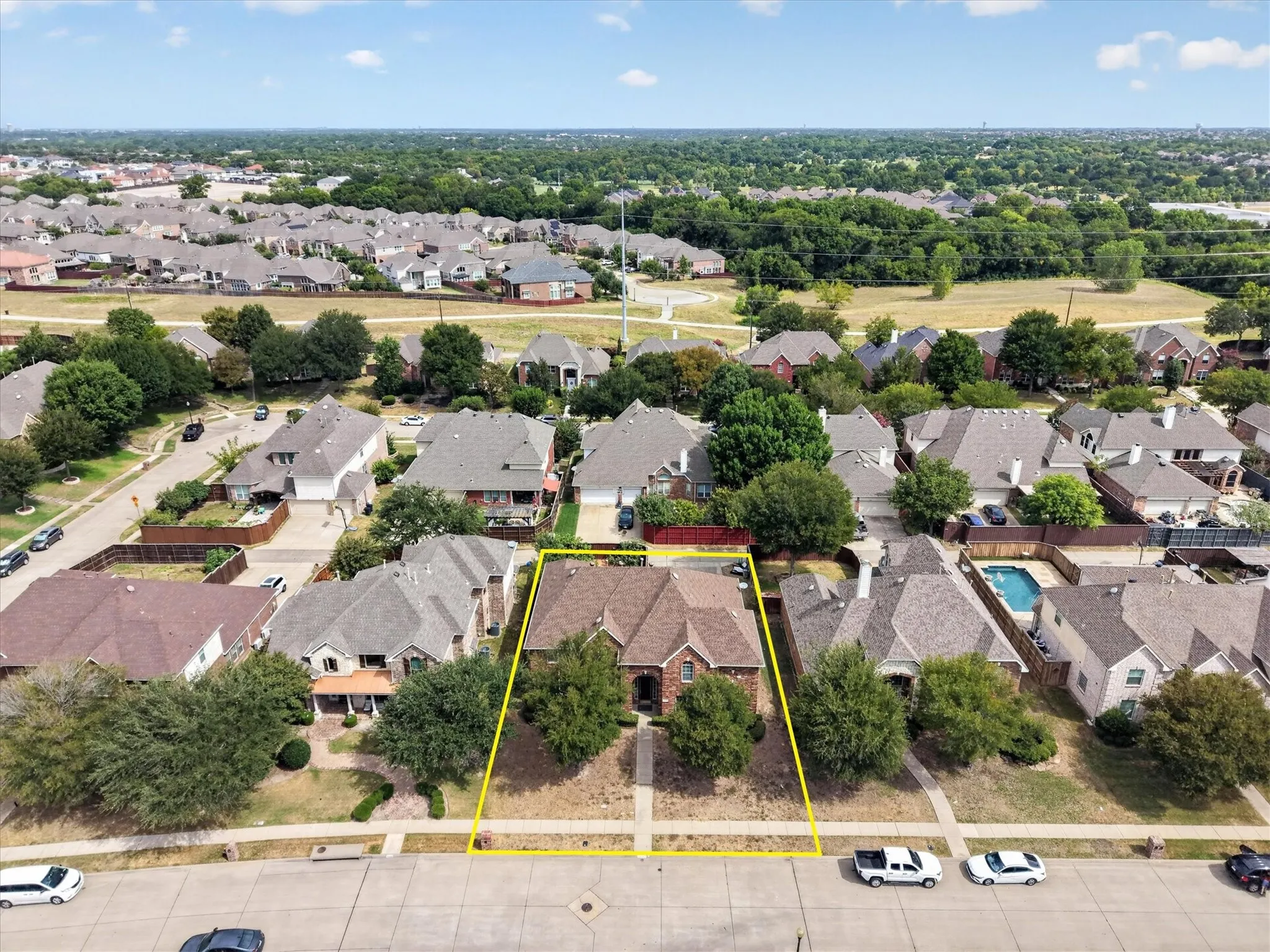 Single Family Residence For Sale in Collin County , 4433 Sanderosa Lane, Richardson, Texas 75082, 5 Bedroom, 4 Bathroom, 3 Garage spaces, 4,084 Sqft, built in 2004, mls#21367322, Real Estate Agent in Richardson, Homes For Sale in Collin county, Homes For Sale in Richardson, Realtor in Richardson Texas, Real Estate Brokerage Independent Realty Texas, Luminita Cordes Realtor