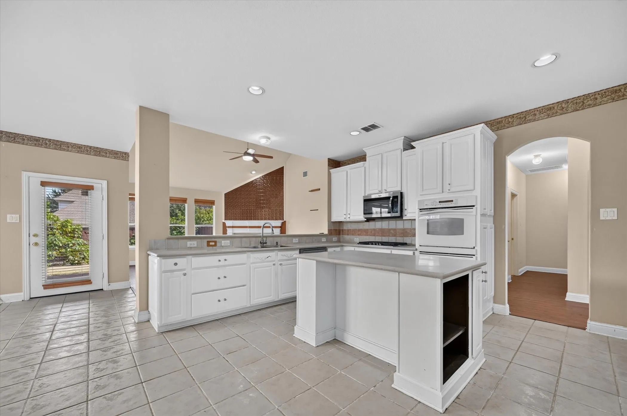 Single Family Residence For Sale in Collin County , 4433 Sanderosa Lane, Richardson, Texas 75082, 5 Bedroom, 4 Bathroom, 3 Garage spaces, 4,084 Sqft, built in 2004, mls#21367322, Real Estate Agent in Richardson, Homes For Sale in Collin county, Homes For Sale in Richardson, Realtor in Richardson Texas, Real Estate Brokerage Independent Realty Texas, Luminita Cordes Realtor