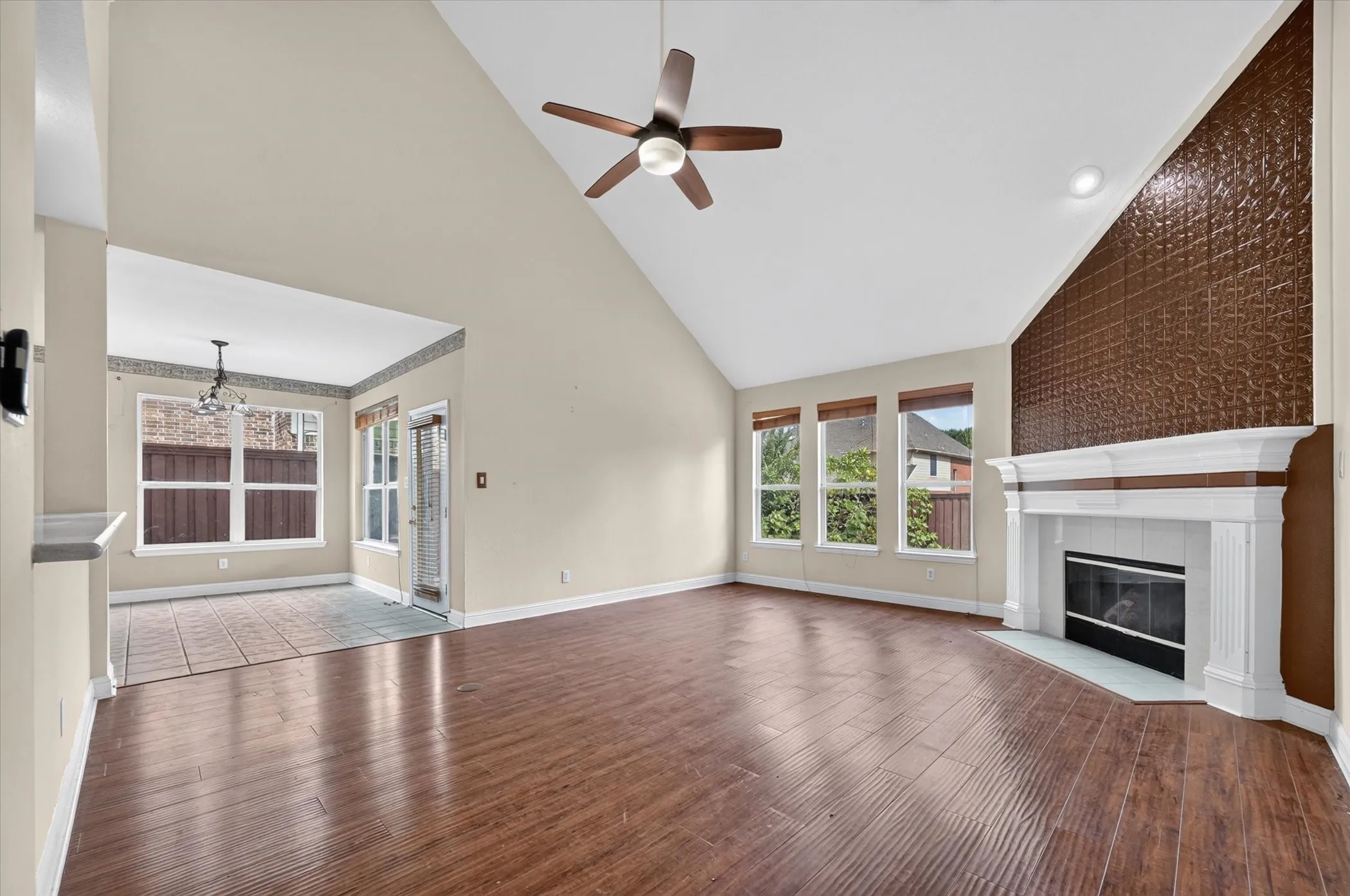 Single Family Residence For Sale in Collin County , 4433 Sanderosa Lane, Richardson, Texas 75082, 5 Bedroom, 4 Bathroom, 3 Garage spaces, 4,084 Sqft, built in 2004, mls#21367322, Real Estate Agent in Richardson, Homes For Sale in Collin county, Homes For Sale in Richardson, Realtor in Richardson Texas, Real Estate Brokerage Independent Realty Texas, Luminita Cordes Realtor