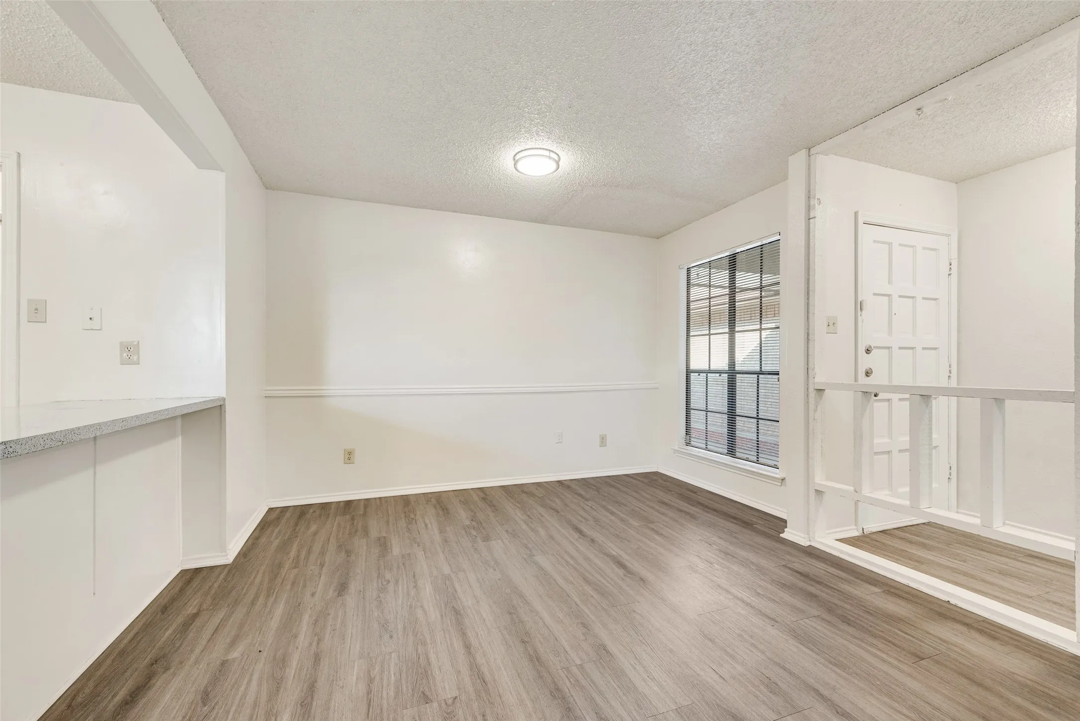 Single Family Residence For Sale in Dallas County , 217 Silver Creek Drive, Duncanville, Texas 75137, 2 Bedroom, 2 Bathroom, 2 Garage spaces, 1,324 Sqft, built in 1980, mls#21367086, Real Estate Agent in Duncanville, Homes For Sale in Dallas county, Homes For Sale in Duncanville, Realtor in Duncanville Texas, Real Estate Brokerage Independent Realty Texas, Luminita Cordes Realtor