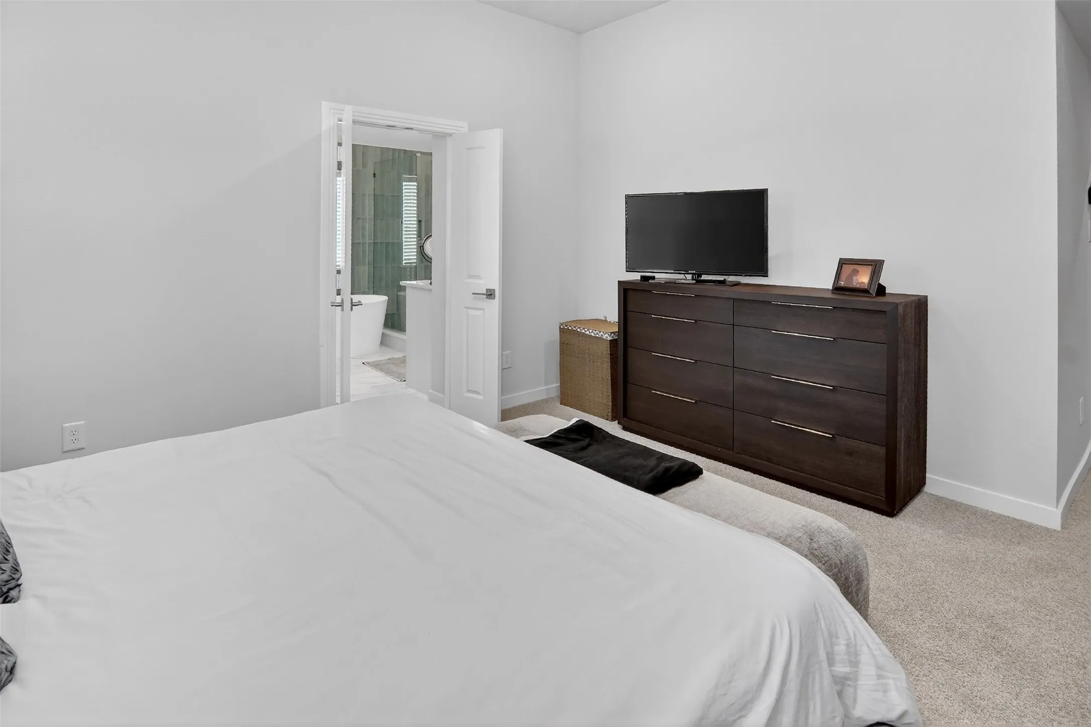 Townhouse For Rent in Parker County , 14521 Walsh Avenue, Fort Worth, Texas 76008, 4 Bedroom, 3 Bathroom, 2 Garage spaces, 2,304 Sqft, built in 2024, mls#21367045, Real Estate Agent in Fort Worth, Homes For Rent in Parker county, Homes For Rent in Fort Worth, Realtor in Fort Worth Texas, Real Estate Brokerage Independent Realty Texas, Luminita Cordes Realtor