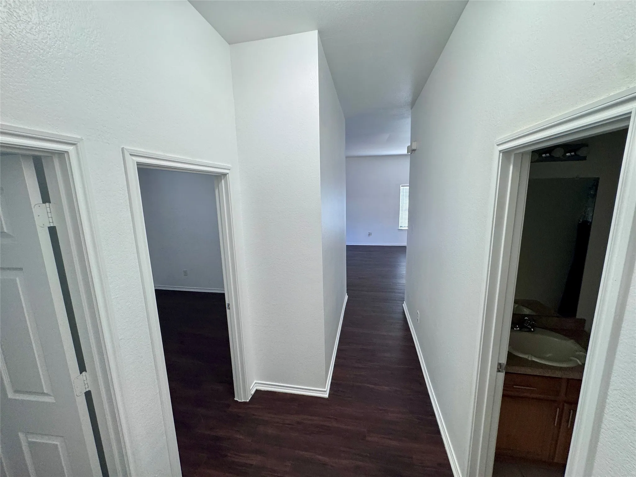 Single Family Residence For Rent in Denton County , 1613 Castle Creek Drive, Little Elm, Texas 75068, 4 Bedroom, 2 Bathroom, 2 Garage spaces, 2,094 Sqft, built in 2007, mls#21367190, Real Estate Agent in Little Elm, Homes For Rent in Denton county, Homes For Rent in Little Elm, Realtor in Little Elm Texas, Real Estate Brokerage Independent Realty Texas, Luminita Cordes Realtor