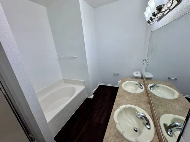 Single Family Residence For Rent in Denton County , 1613 Castle Creek Drive, Little Elm, Texas 75068, 4 Bedroom, 2 Bathroom, 2 Garage spaces, 2,094 Sqft, built in 2007, mls#21367190, Real Estate Agent in Little Elm, Homes For Rent in Denton county, Homes For Rent in Little Elm, Realtor in Little Elm Texas, Real Estate Brokerage Independent Realty Texas, Luminita Cordes Realtor