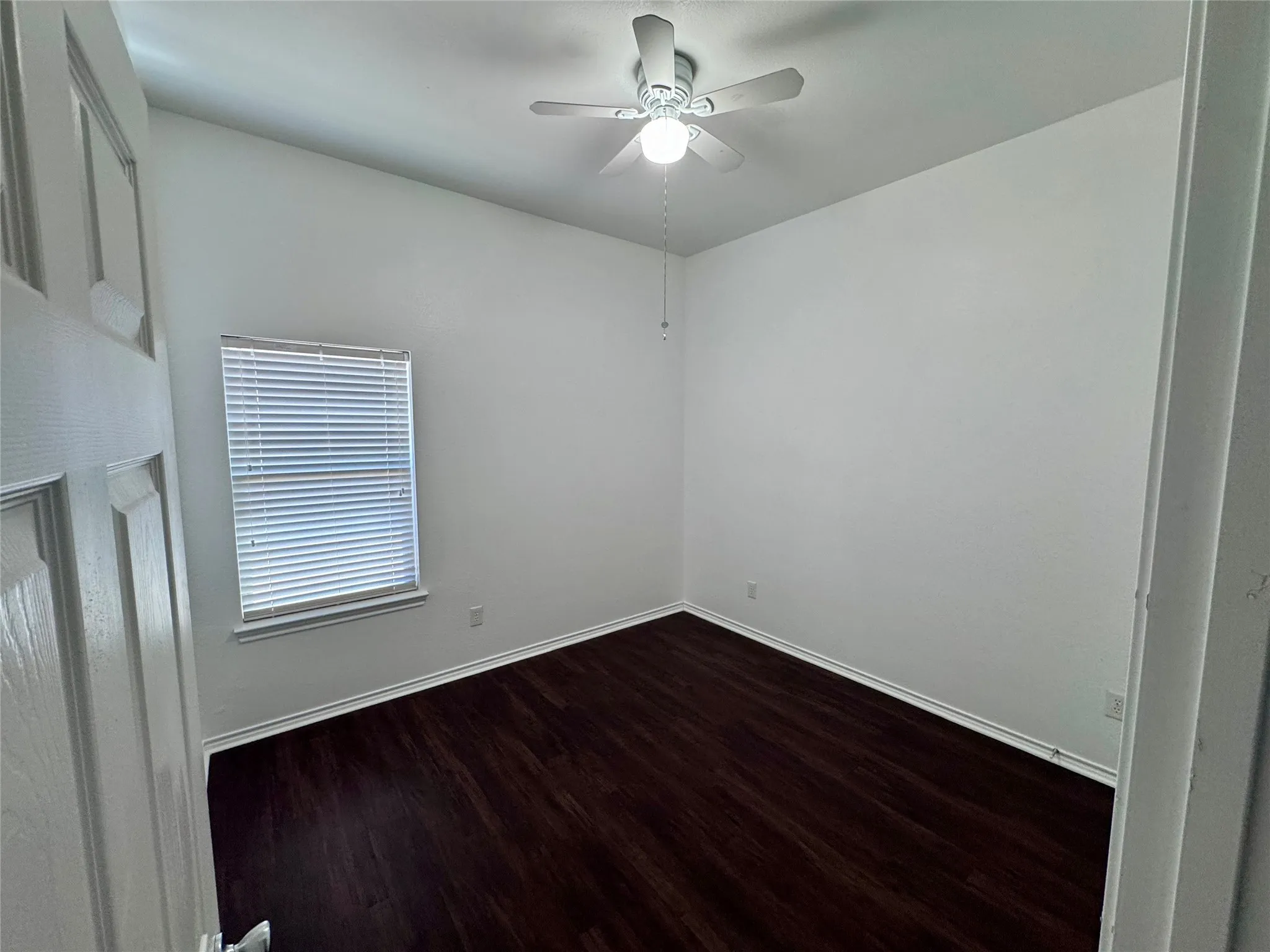 Single Family Residence For Rent in Denton County , 1613 Castle Creek Drive, Little Elm, Texas 75068, 4 Bedroom, 2 Bathroom, 2 Garage spaces, 2,094 Sqft, built in 2007, mls#21367190, Real Estate Agent in Little Elm, Homes For Rent in Denton county, Homes For Rent in Little Elm, Realtor in Little Elm Texas, Real Estate Brokerage Independent Realty Texas, Luminita Cordes Realtor
