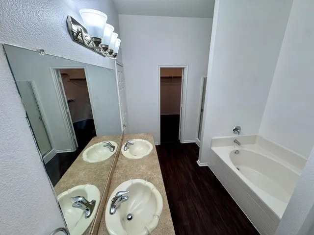 Single Family Residence For Rent in Denton County , 1613 Castle Creek Drive, Little Elm, Texas 75068, 4 Bedroom, 2 Bathroom, 2 Garage spaces, 2,094 Sqft, built in 2007, mls#21367190, Real Estate Agent in Little Elm, Homes For Rent in Denton county, Homes For Rent in Little Elm, Realtor in Little Elm Texas, Real Estate Brokerage Independent Realty Texas, Luminita Cordes Realtor