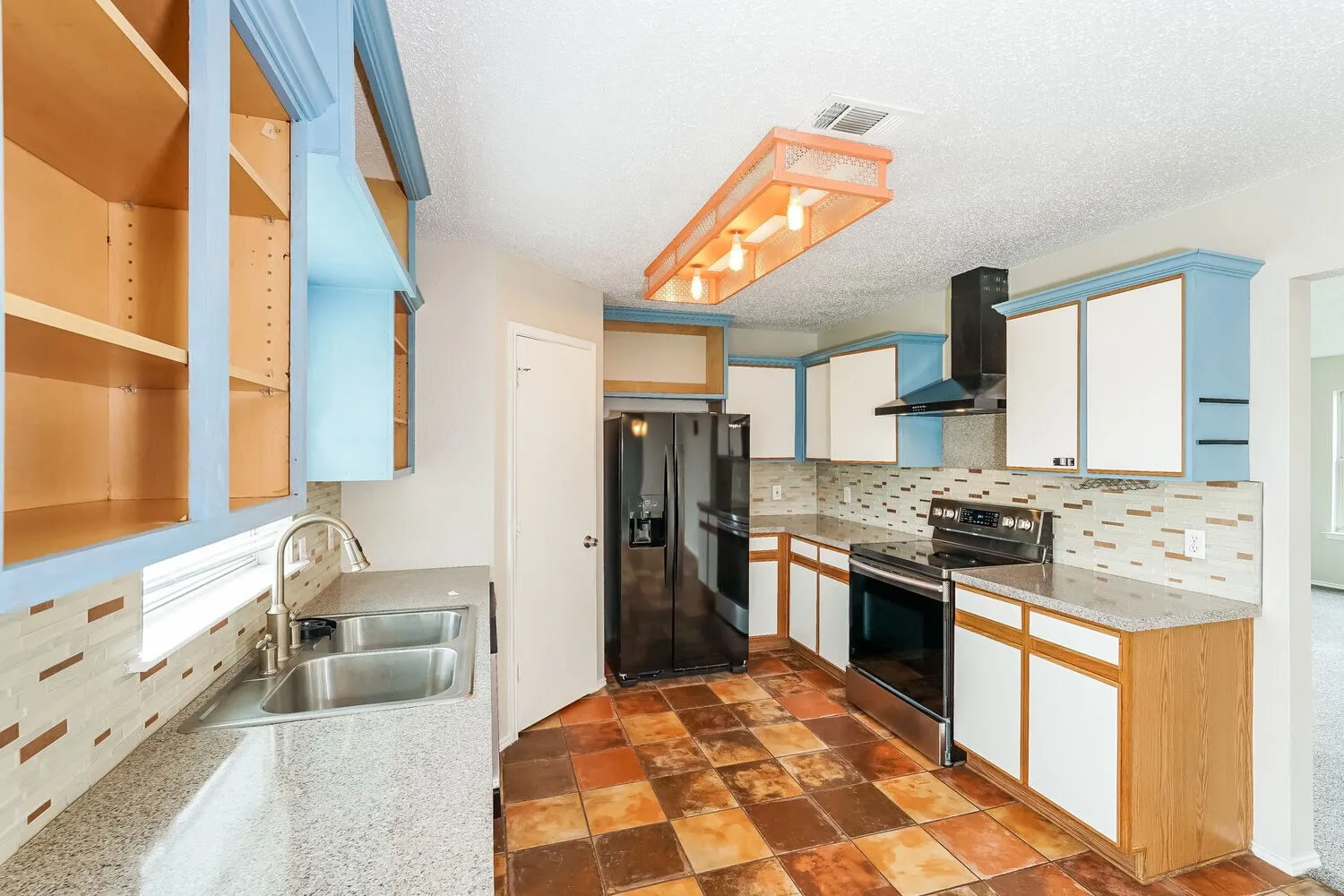 Single Family Residence For Rent in Dallas County , 407 Harvard Drive, Glenn Heights, Texas 75154, 4 Bedroom, 2 Bathroom, 2 Garage spaces, 2,060 Sqft, built in 1998, mls#21367358, Real Estate Agent in Glenn Heights, Homes For Rent in Dallas county, Homes For Rent in Glenn Heights, Realtor in Glenn Heights Texas, Real Estate Brokerage Independent Realty Texas, Luminita Cordes Realtor