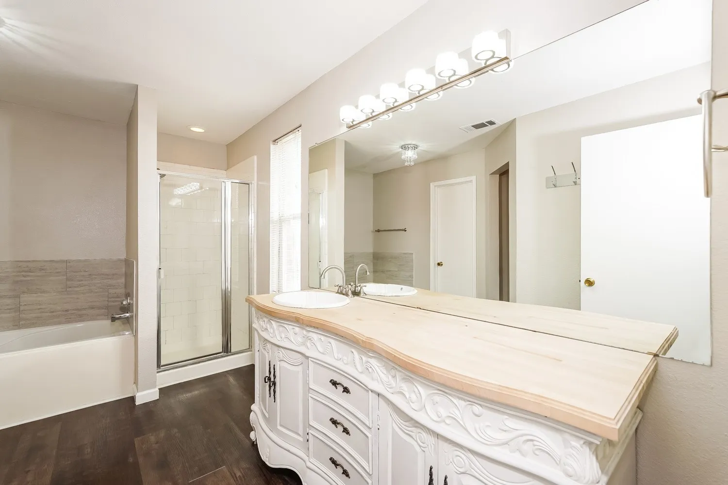 Single Family Residence For Rent in Dallas County , 407 Harvard Drive, Glenn Heights, Texas 75154, 4 Bedroom, 2 Bathroom, 2 Garage spaces, 2,060 Sqft, built in 1998, mls#21367358, Real Estate Agent in Glenn Heights, Homes For Rent in Dallas county, Homes For Rent in Glenn Heights, Realtor in Glenn Heights Texas, Real Estate Brokerage Independent Realty Texas, Luminita Cordes Realtor
