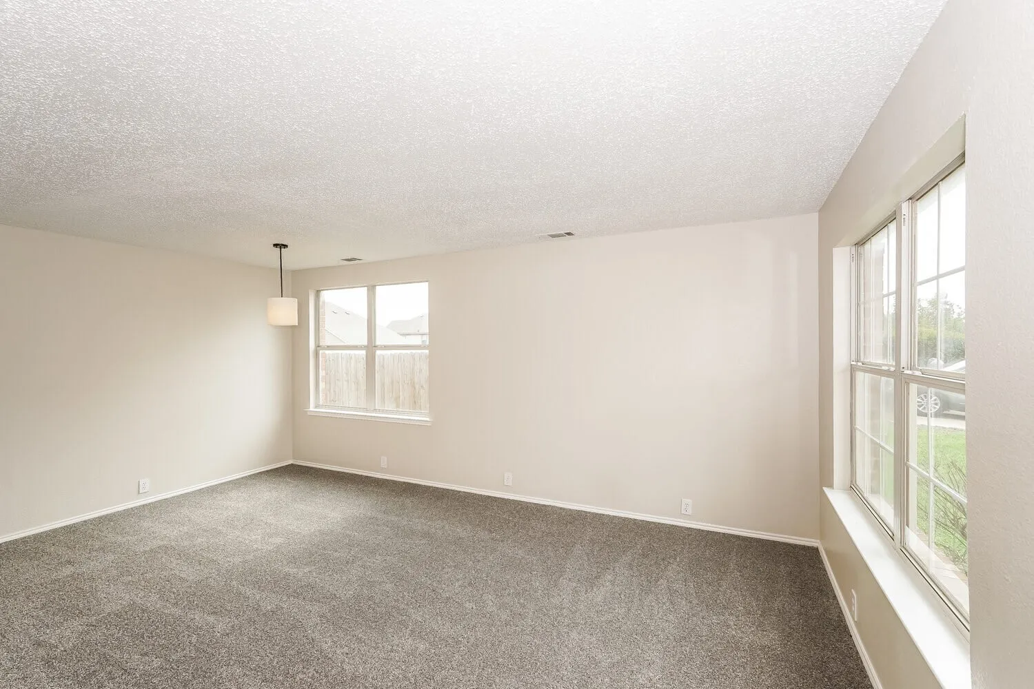 Single Family Residence For Rent in Dallas County , 407 Harvard Drive, Glenn Heights, Texas 75154, 4 Bedroom, 2 Bathroom, 2 Garage spaces, 2,060 Sqft, built in 1998, mls#21367358, Real Estate Agent in Glenn Heights, Homes For Rent in Dallas county, Homes For Rent in Glenn Heights, Realtor in Glenn Heights Texas, Real Estate Brokerage Independent Realty Texas, Luminita Cordes Realtor
