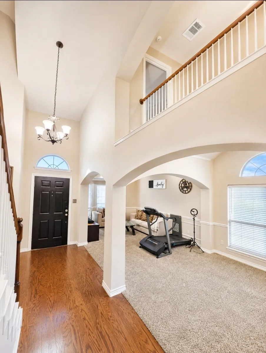 Single Family Residence For Sale in Dallas County , 1504 Mountain Laurel Lane, De Soto, Texas 75115, 4 Bedroom, 3 Bathroom, 2 Garage spaces, 2,833 Sqft, built in 2000, mls#21367349, Real Estate Agent in De Soto, Homes For Sale in Dallas county, Homes For Sale in De Soto, Realtor in De Soto Texas, Real Estate Brokerage Independent Realty Texas, Luminita Cordes Realtor