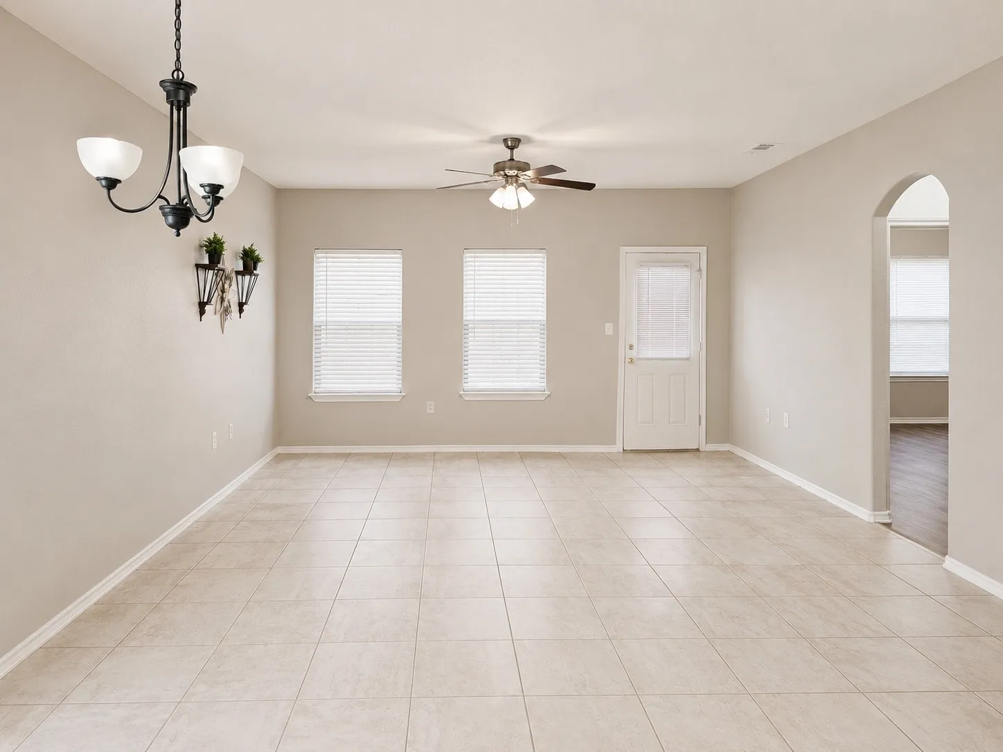 Condominium For Sale in Collin County , 2021 Meadow Park Drive, Princeton, Texas 75407, 4 Bedroom, 2 Bathroom, 2 Garage spaces, 1,806 Sqft, built in 2015, mls#21352458, Real Estate Agent in Princeton, Homes For Sale in Collin county, Homes For Sale in Princeton, Realtor in Princeton Texas, Real Estate Brokerage Independent Realty Texas, Luminita Cordes Realtor