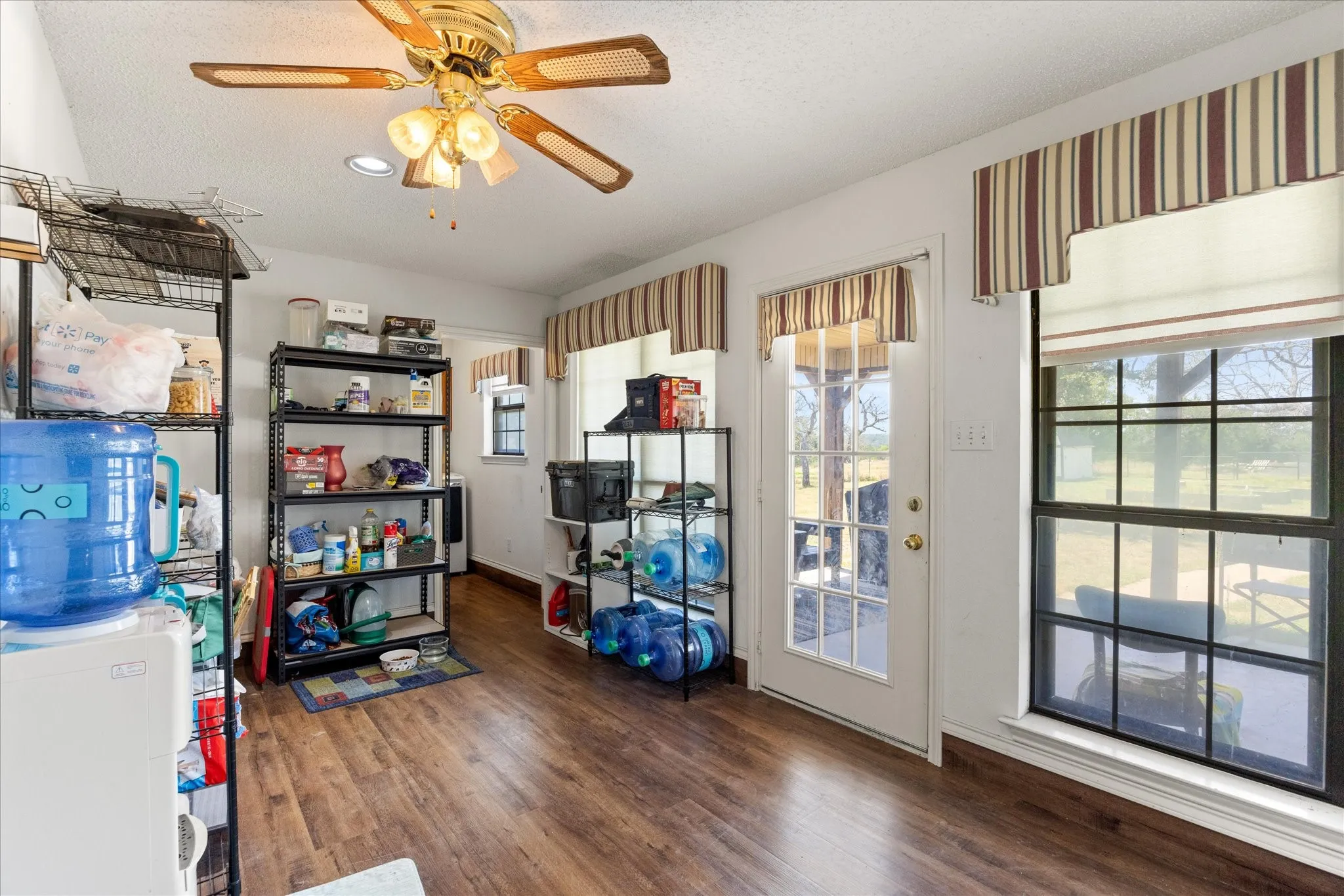 Single Family Residence For Sale in Parker County , 6032 Fm 1886, Azle, Texas 76020, 3 Bedroom, 2 Bathroom, Garage spaces, 2,550 Sqft, built in 1987, mls#21345731, Real Estate Agent in Azle, Homes For Sale in Parker county, Homes For Sale in Azle, Realtor in Azle Texas, Real Estate Brokerage Independent Realty Texas, Luminita Cordes Realtor