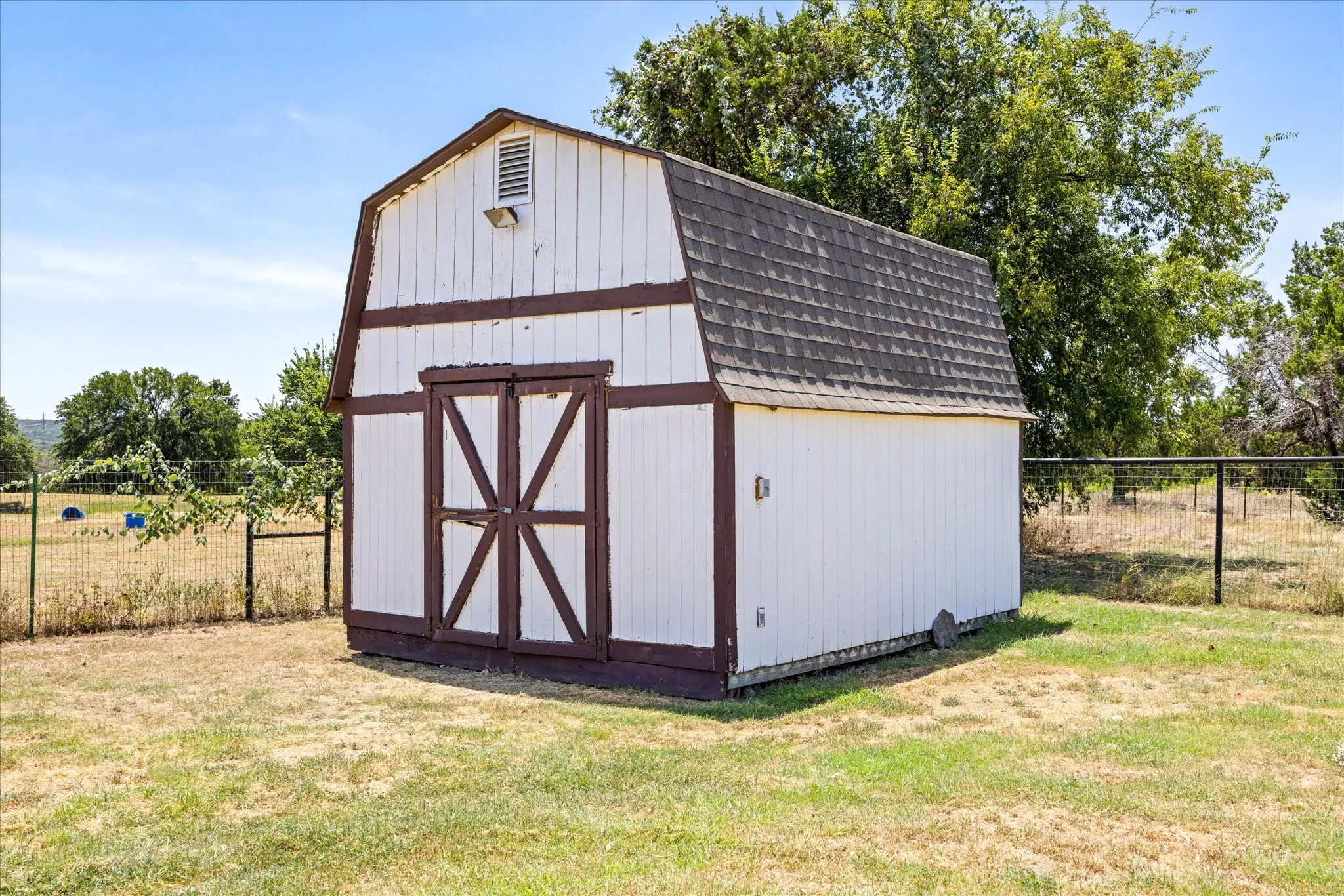 Single Family Residence For Sale in Parker County , 6032 Fm 1886, Azle, Texas 76020, 3 Bedroom, 2 Bathroom, Garage spaces, 2,550 Sqft, built in 1987, mls#21345731, Real Estate Agent in Azle, Homes For Sale in Parker county, Homes For Sale in Azle, Realtor in Azle Texas, Real Estate Brokerage Independent Realty Texas, Luminita Cordes Realtor