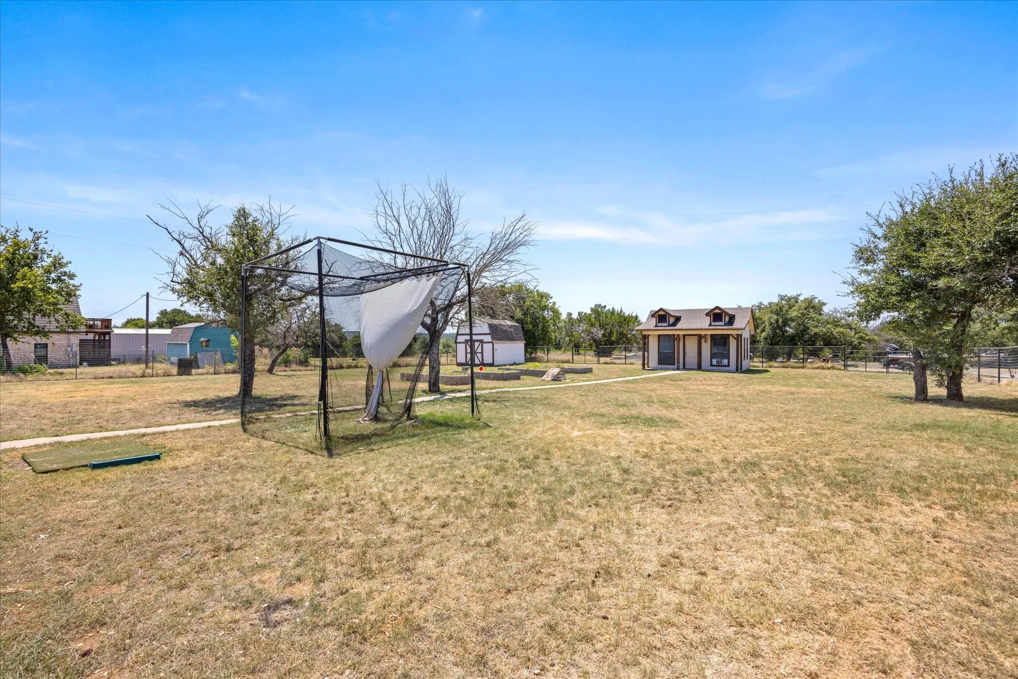 Single Family Residence For Sale in Parker County , 6032 Fm 1886, Azle, Texas 76020, 3 Bedroom, 2 Bathroom, Garage spaces, 2,550 Sqft, built in 1987, mls#21345731, Real Estate Agent in Azle, Homes For Sale in Parker county, Homes For Sale in Azle, Realtor in Azle Texas, Real Estate Brokerage Independent Realty Texas, Luminita Cordes Realtor