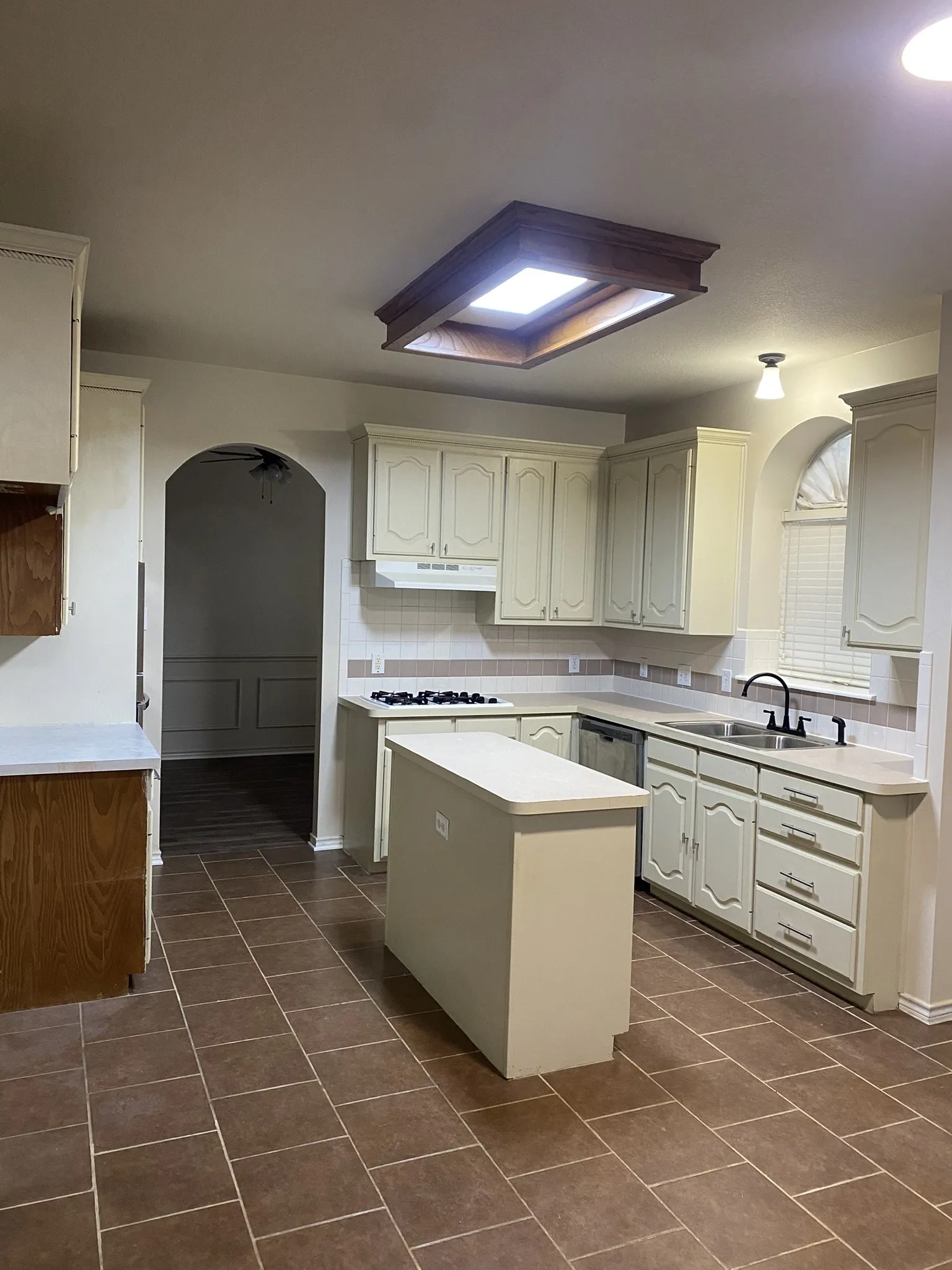Single Family Residence For Rent in Denton County , 9367 Aristocrat Lane, Frisco, Texas 75033, 4 Bedroom, 3 Bathroom, 2 Garage spaces, 2,598 Sqft, built in 2002, mls#21351776, Real Estate Agent in Frisco, Homes For Rent in Denton county, Homes For Rent in Frisco, Realtor in Frisco Texas, Real Estate Brokerage Independent Realty Texas, Luminita Cordes Realtor