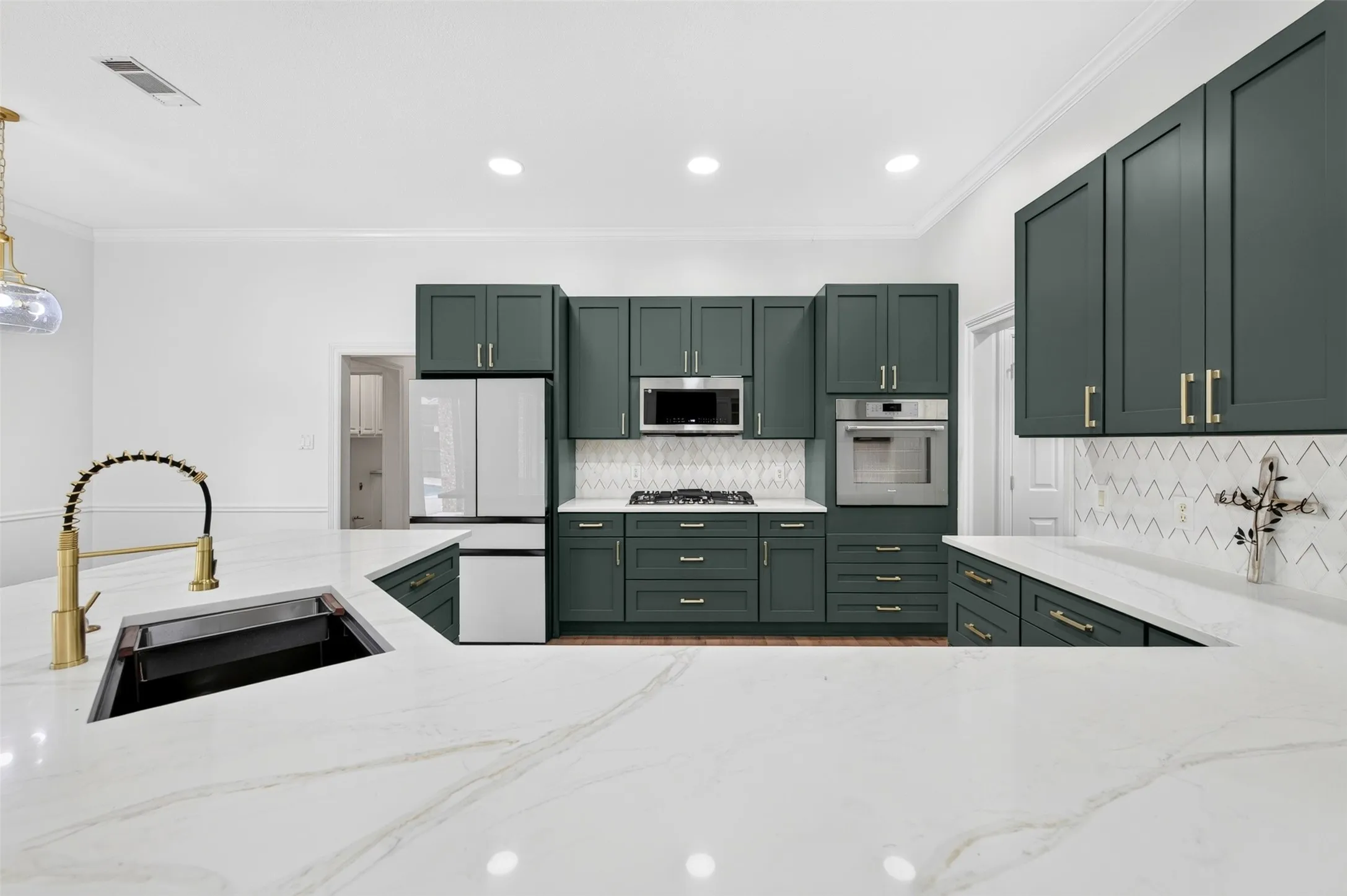 Single Family Residence For Rent in Dallas County , 247 Park Valley Drive, Coppell, Texas 75019, 4 Bedroom, 3 Bathroom, 2 Garage spaces, 2,981 Sqft, built in 1993, mls#21365715, Real Estate Agent in Coppell, Homes For Rent in Dallas county, Homes For Rent in Coppell, Realtor in Coppell Texas, Real Estate Brokerage Independent Realty Texas, Luminita Cordes Realtor
