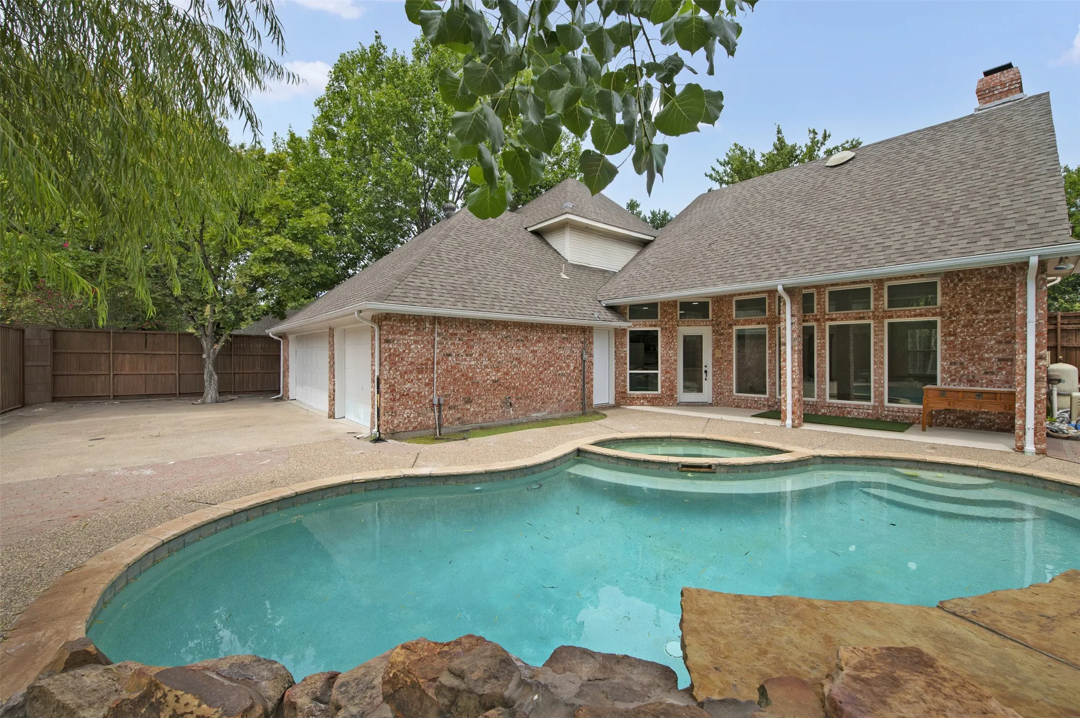 Single Family Residence For Rent in Dallas County , 247 Park Valley Drive, Coppell, Texas 75019, 4 Bedroom, 3 Bathroom, 2 Garage spaces, 2,981 Sqft, built in 1993, mls#21365715, Real Estate Agent in Coppell, Homes For Rent in Dallas county, Homes For Rent in Coppell, Realtor in Coppell Texas, Real Estate Brokerage Independent Realty Texas, Luminita Cordes Realtor