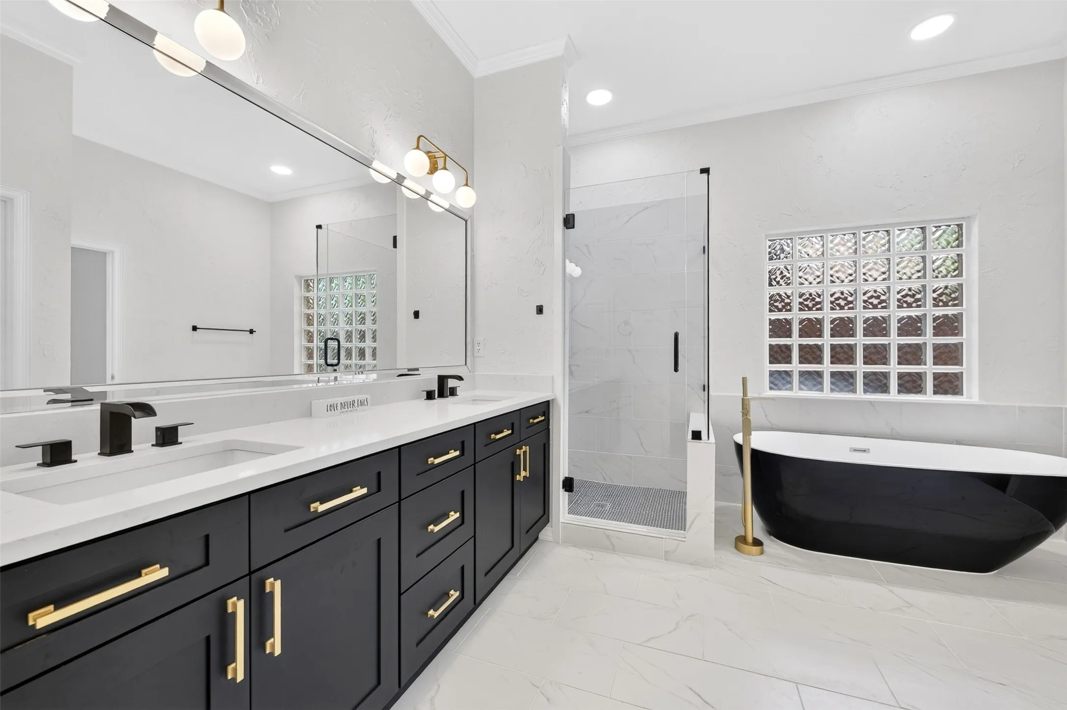 Single Family Residence For Rent in Dallas County , 247 Park Valley Drive, Coppell, Texas 75019, 4 Bedroom, 3 Bathroom, 2 Garage spaces, 2,981 Sqft, built in 1993, mls#21365715, Real Estate Agent in Coppell, Homes For Rent in Dallas county, Homes For Rent in Coppell, Realtor in Coppell Texas, Real Estate Brokerage Independent Realty Texas, Luminita Cordes Realtor