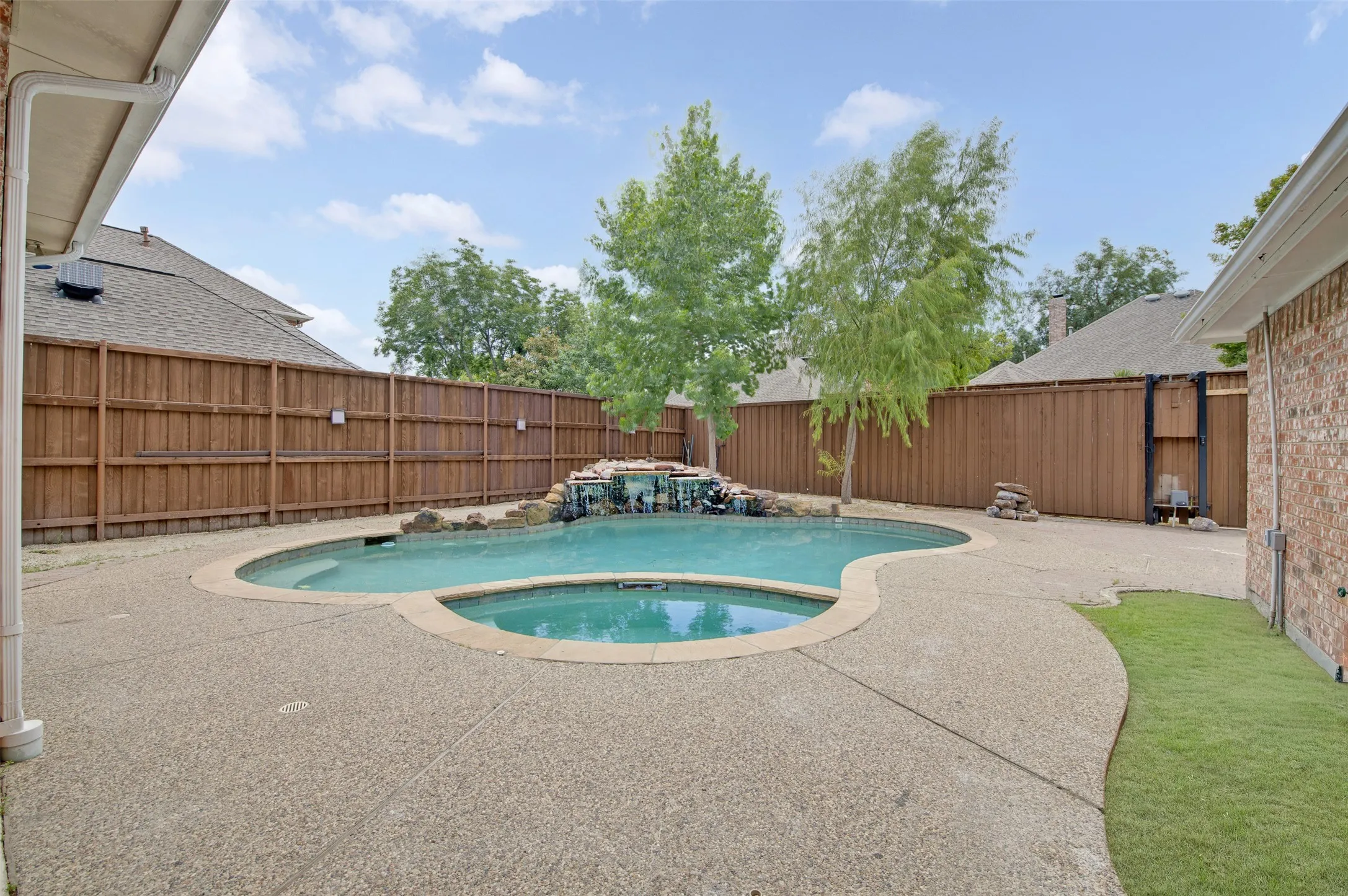 Single Family Residence For Rent in Dallas County , 247 Park Valley Drive, Coppell, Texas 75019, 4 Bedroom, 3 Bathroom, 2 Garage spaces, 2,981 Sqft, built in 1993, mls#21365715, Real Estate Agent in Coppell, Homes For Rent in Dallas county, Homes For Rent in Coppell, Realtor in Coppell Texas, Real Estate Brokerage Independent Realty Texas, Luminita Cordes Realtor