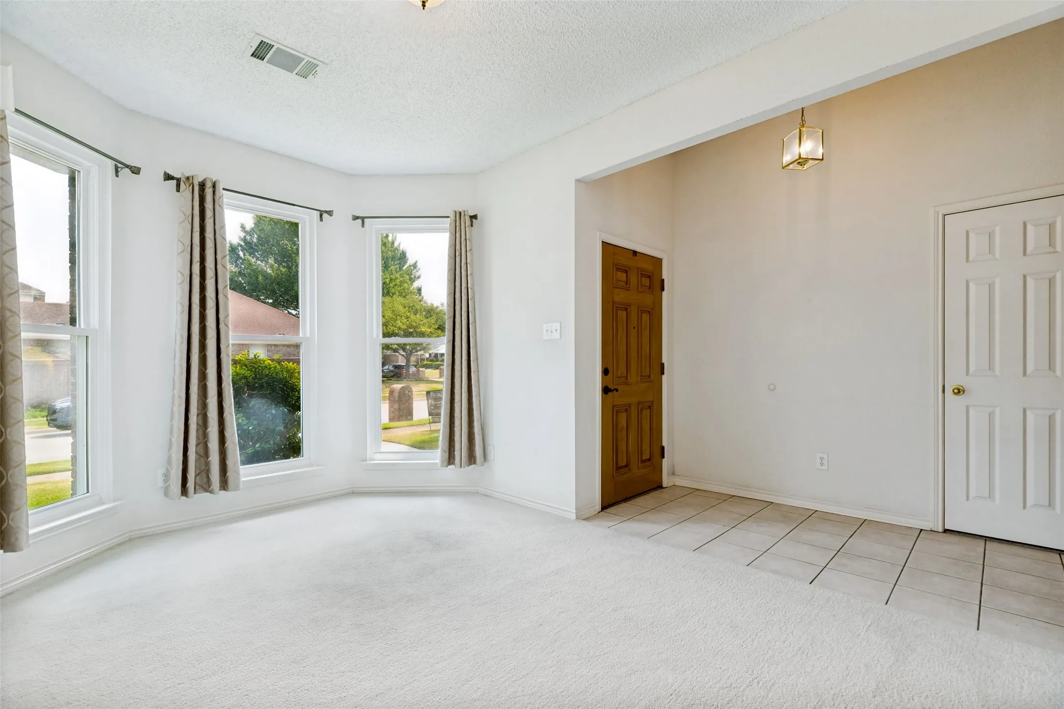 Single Family Residence For Sale in Collin County , 3528 Snapdragon Lane, Mc Kinney, Texas 75070, 4 Bedroom, 2 Bathroom, 2 Garage spaces, 2,224 Sqft, built in 1999, mls#21367057, Real Estate Agent in Mc Kinney, Homes For Sale in Collin county, Homes For Sale in Mc Kinney, Realtor in Mc Kinney Texas, Real Estate Brokerage Independent Realty Texas, Luminita Cordes Realtor