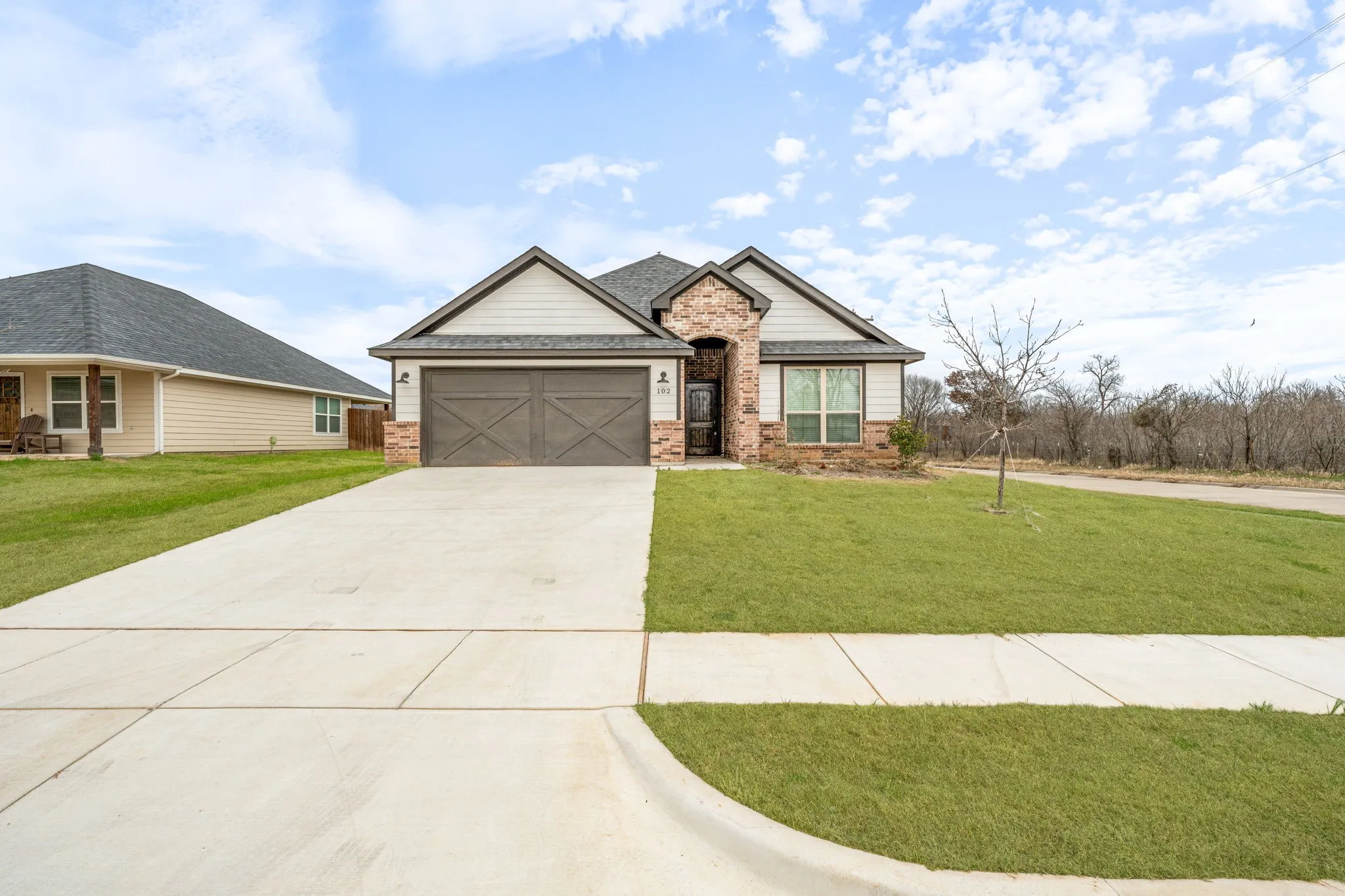 Single Family Residence For Rent in Parker County , 102 Clover Circle, Weatherford, Texas 76086, 3 Bedroom, 2 Bathroom, 2 Garage spaces, 1,623 Sqft, built in 2024, mls#21367142, Real Estate Agent in Weatherford, Homes For Rent in Parker county, Homes For Rent in Weatherford, Realtor in Weatherford Texas, Real Estate Brokerage Independent Realty Texas, Luminita Cordes Realtor