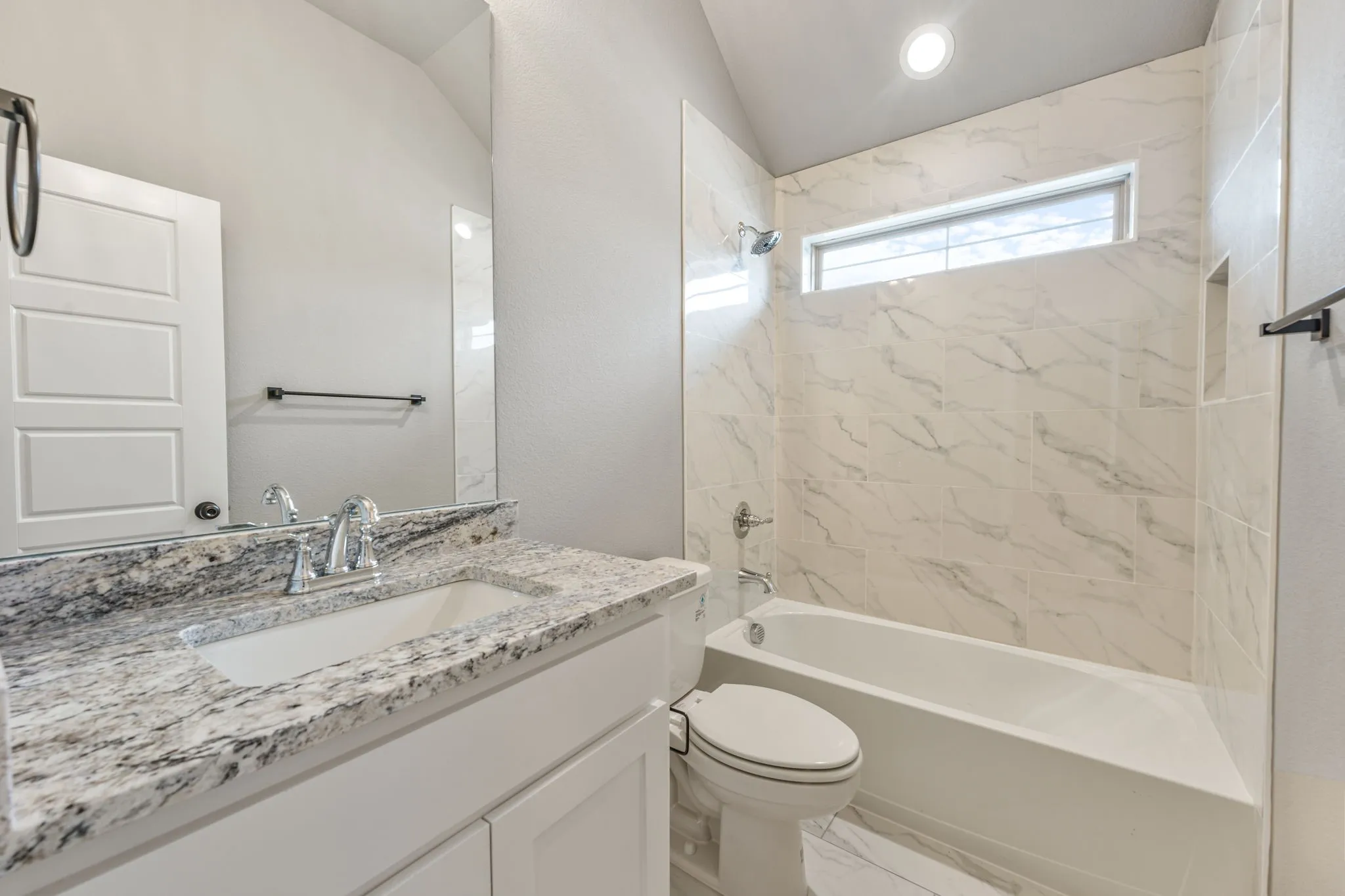 Single Family Residence For Rent in Parker County , 102 Clover Circle, Weatherford, Texas 76086, 3 Bedroom, 2 Bathroom, 2 Garage spaces, 1,623 Sqft, built in 2024, mls#21367142, Real Estate Agent in Weatherford, Homes For Rent in Parker county, Homes For Rent in Weatherford, Realtor in Weatherford Texas, Real Estate Brokerage Independent Realty Texas, Luminita Cordes Realtor