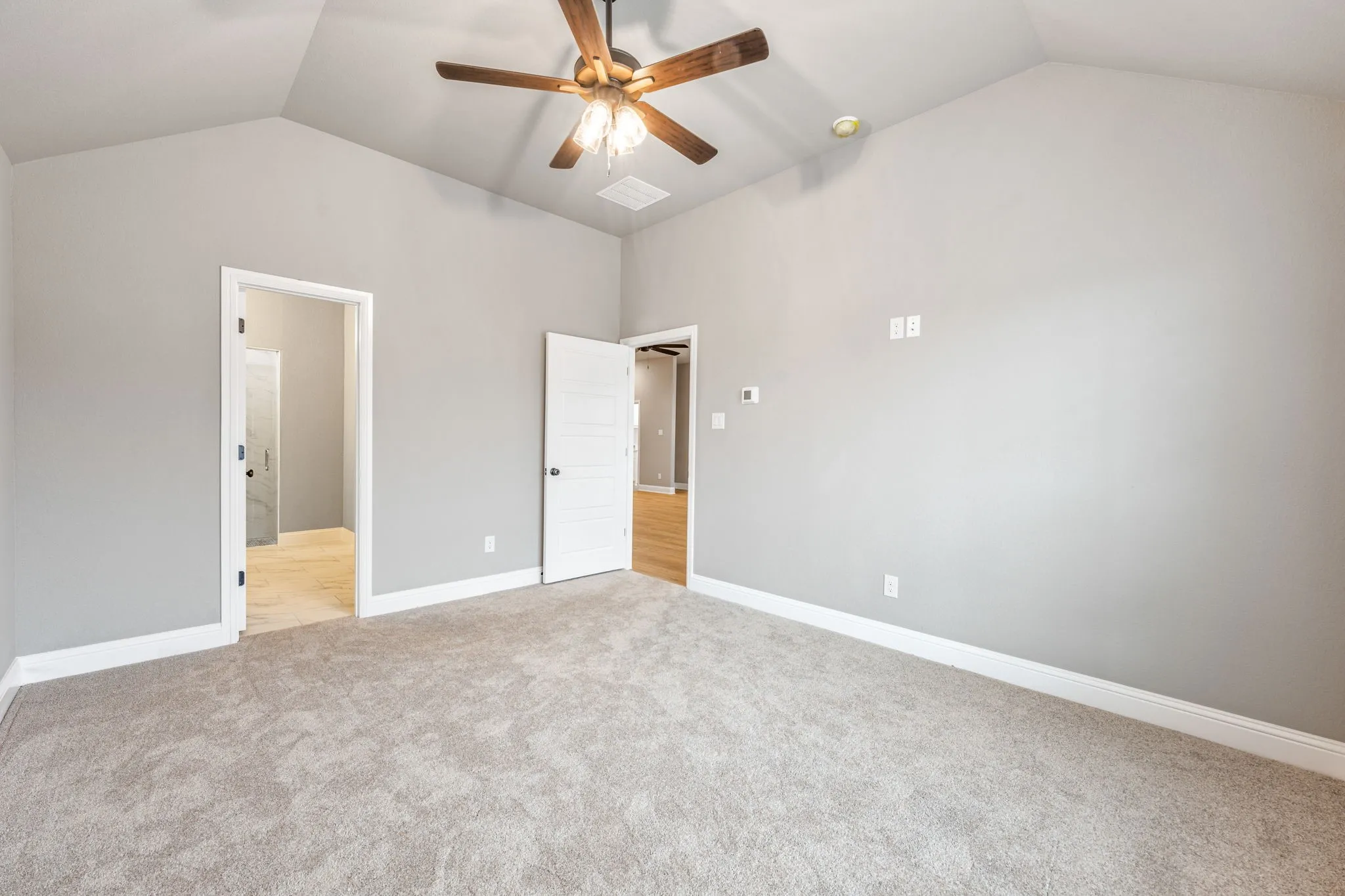Single Family Residence For Rent in Parker County , 102 Clover Circle, Weatherford, Texas 76086, 3 Bedroom, 2 Bathroom, 2 Garage spaces, 1,623 Sqft, built in 2024, mls#21367142, Real Estate Agent in Weatherford, Homes For Rent in Parker county, Homes For Rent in Weatherford, Realtor in Weatherford Texas, Real Estate Brokerage Independent Realty Texas, Luminita Cordes Realtor