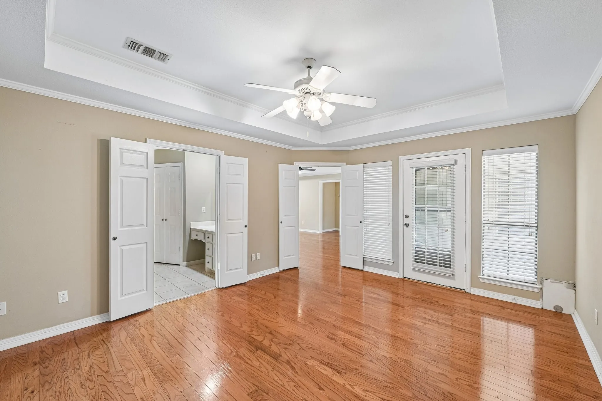Single Family Residence For Sale in Ellis County , 702 Azalea Trail, Waxahachie, Texas 75165, 2 Bedroom, 2 Bathroom, 2 Garage spaces, 1,544 Sqft, built in 1999, mls#21367378, Real Estate Agent in Waxahachie, Homes For Sale in Ellis county, Homes For Sale in Waxahachie, Realtor in Waxahachie Texas, Real Estate Brokerage Independent Realty Texas, Luminita Cordes Realtor