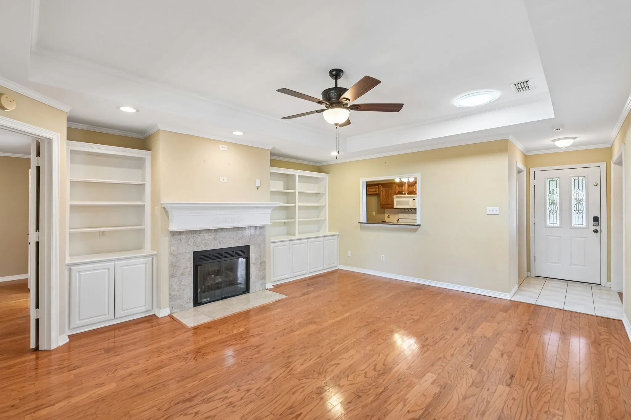 Single Family Residence For Sale in Ellis County , 702 Azalea Trail, Waxahachie, Texas 75165, 2 Bedroom, 2 Bathroom, 2 Garage spaces, 1,544 Sqft, built in 1999, mls#21367378, Real Estate Agent in Waxahachie, Homes For Sale in Ellis county, Homes For Sale in Waxahachie, Realtor in Waxahachie Texas, Real Estate Brokerage Independent Realty Texas, Luminita Cordes Realtor