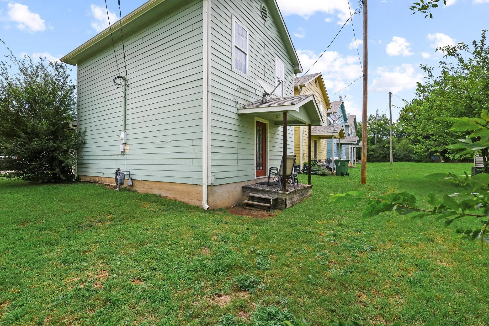 Single Family Residence For Sale in Grayson County , 504 E State Highway 11 506, Tom Bean, Texas 75489, 3 Bedroom, 2 Bathroom, 1 Garage spaces, 2,376 Sqft, built in 1999, mls#21365970, Real Estate Agent in Tom Bean, Homes For Sale in Grayson county, Homes For Sale in Tom Bean, Realtor in Tom Bean Texas, Real Estate Brokerage Independent Realty Texas, Luminita Cordes Realtor