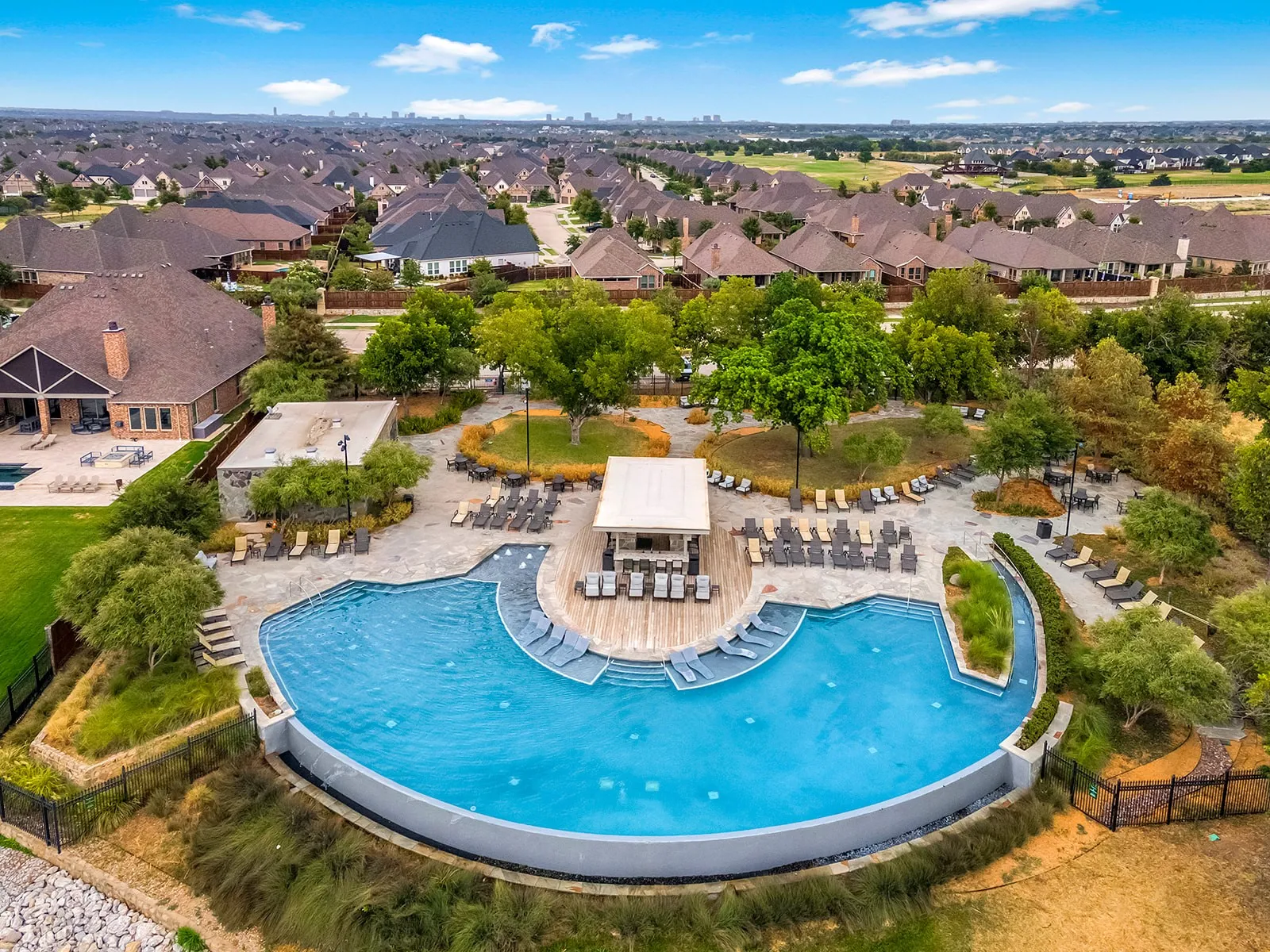 Single Family Residence For Sale in Denton County , 8513 Melrose, The Colony, Texas 75056, 3 Bedroom, 2 Bathroom, 2 Garage spaces, 1,911 Sqft, built in 2022, mls#21357946, Real Estate Agent in The Colony, Homes For Sale in Denton county, Homes For Sale in The Colony, Realtor in The Colony Texas, Real Estate Brokerage Independent Realty Texas, Luminita Cordes Realtor