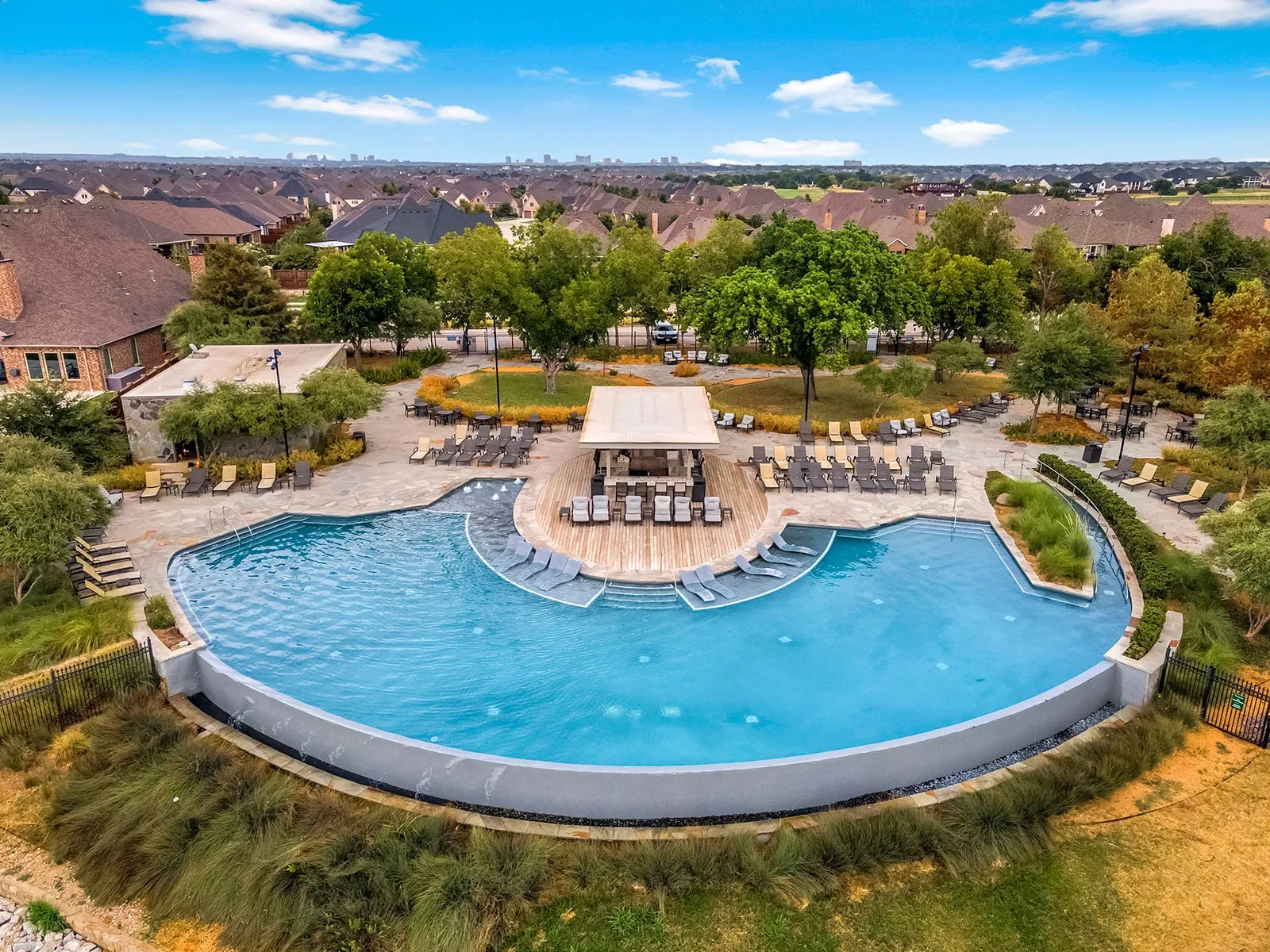 Single Family Residence For Sale in Denton County , 8513 Melrose, The Colony, Texas 75056, 3 Bedroom, 2 Bathroom, 2 Garage spaces, 1,911 Sqft, built in 2022, mls#21357946, Real Estate Agent in The Colony, Homes For Sale in Denton county, Homes For Sale in The Colony, Realtor in The Colony Texas, Real Estate Brokerage Independent Realty Texas, Luminita Cordes Realtor