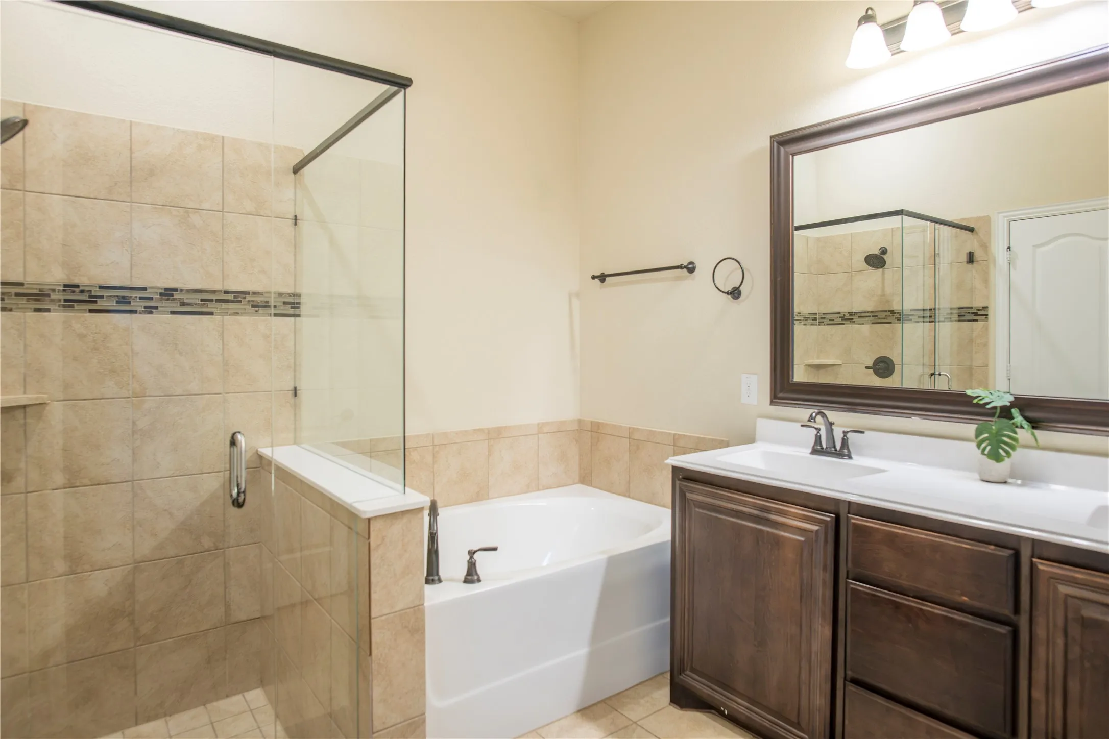 Single Family Residence For Sale in Denton County , 1305 Starlight Avenue, Aubrey, Texas 76227, 4 Bedroom, 3 Bathroom, 1 Garage spaces, 2,456 Sqft, built in 2020, mls#21355109, Real Estate Agent in Aubrey, Homes For Sale in Denton county, Homes For Sale in Aubrey, Realtor in Aubrey Texas, Real Estate Brokerage Independent Realty Texas, Luminita Cordes Realtor