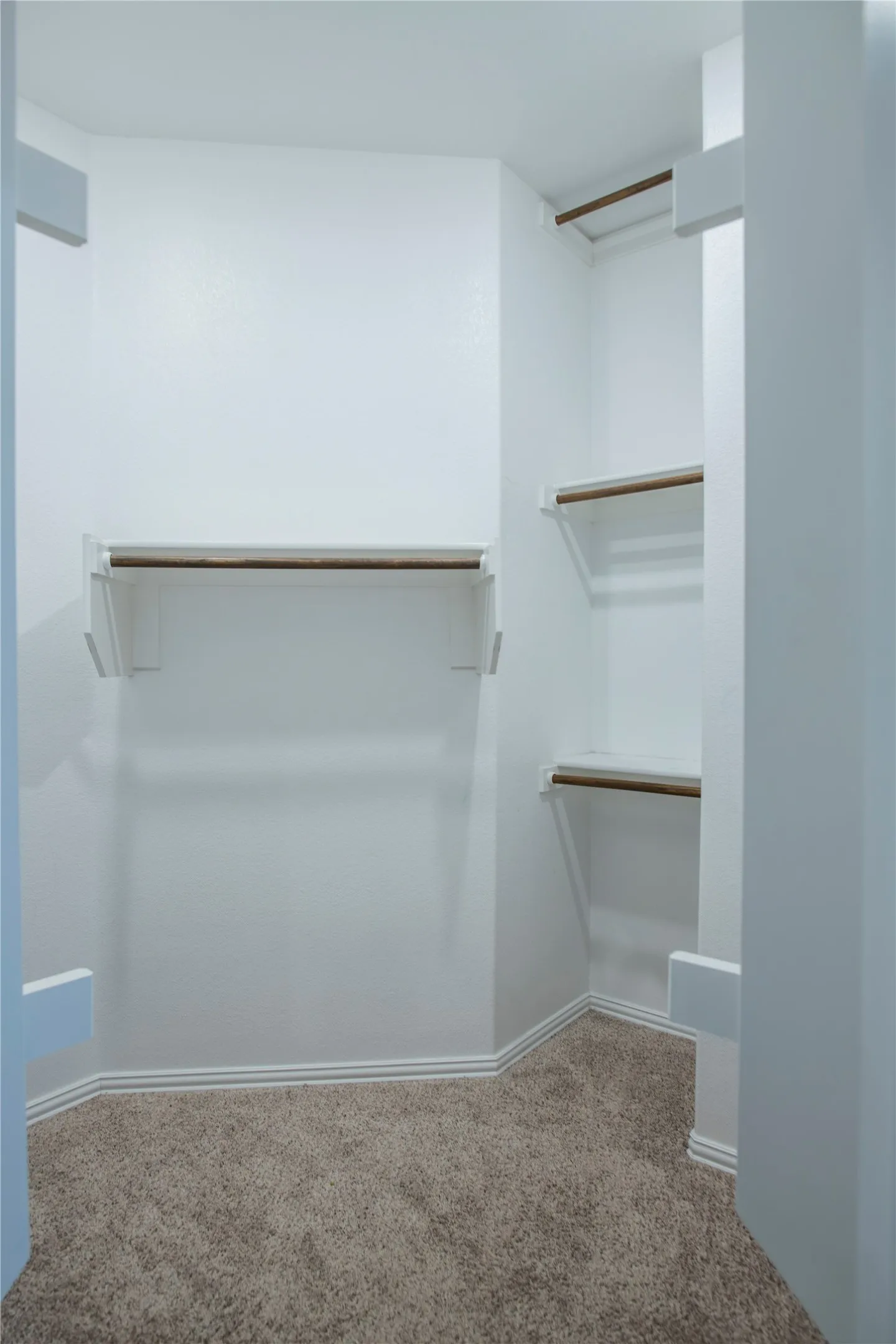 Single Family Residence For Sale in Denton County , 1305 Starlight Avenue, Aubrey, Texas 76227, 4 Bedroom, 3 Bathroom, 1 Garage spaces, 2,456 Sqft, built in 2020, mls#21355109, Real Estate Agent in Aubrey, Homes For Sale in Denton county, Homes For Sale in Aubrey, Realtor in Aubrey Texas, Real Estate Brokerage Independent Realty Texas, Luminita Cordes Realtor