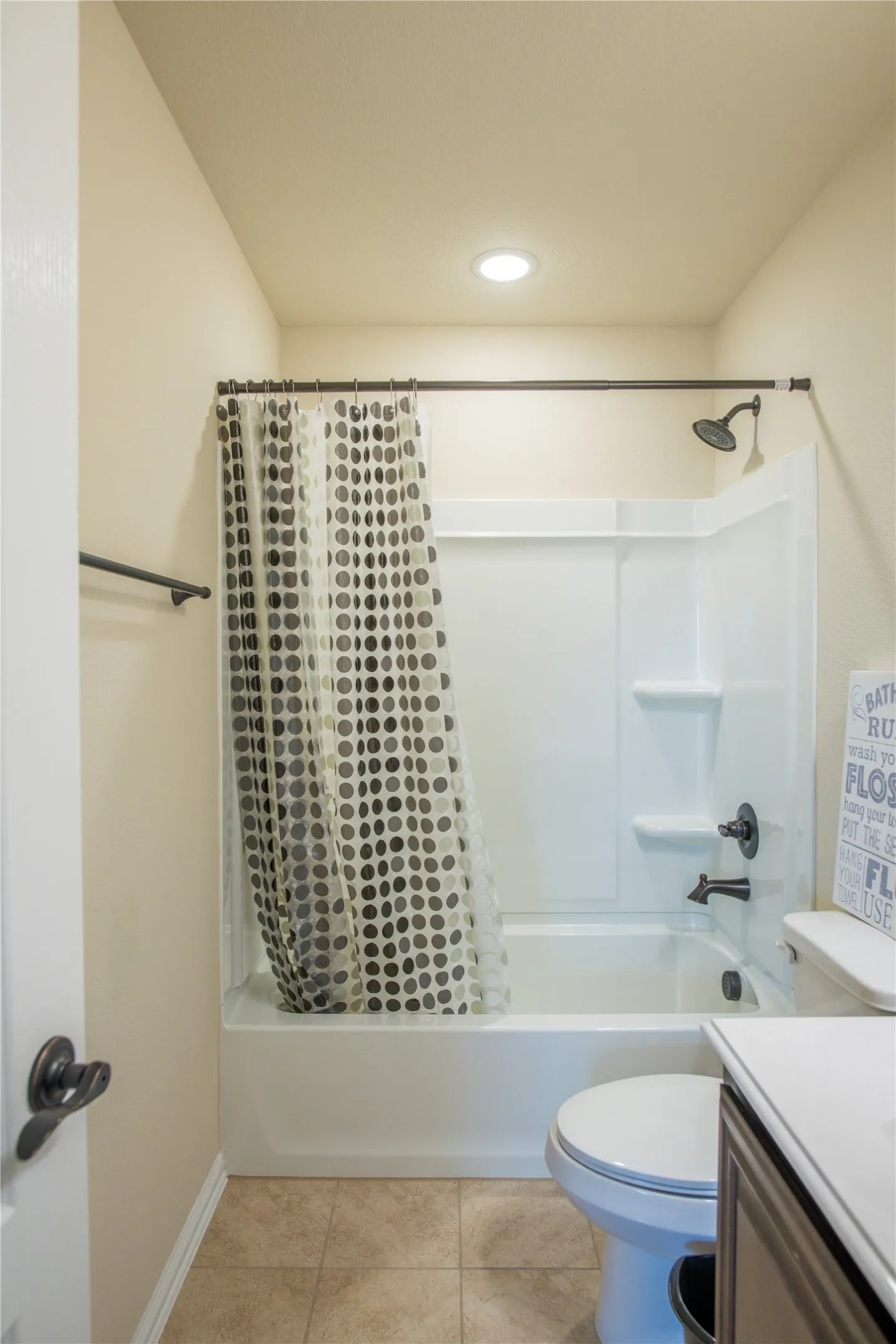 Single Family Residence For Sale in Denton County , 1305 Starlight Avenue, Aubrey, Texas 76227, 4 Bedroom, 3 Bathroom, 1 Garage spaces, 2,456 Sqft, built in 2020, mls#21355109, Real Estate Agent in Aubrey, Homes For Sale in Denton county, Homes For Sale in Aubrey, Realtor in Aubrey Texas, Real Estate Brokerage Independent Realty Texas, Luminita Cordes Realtor