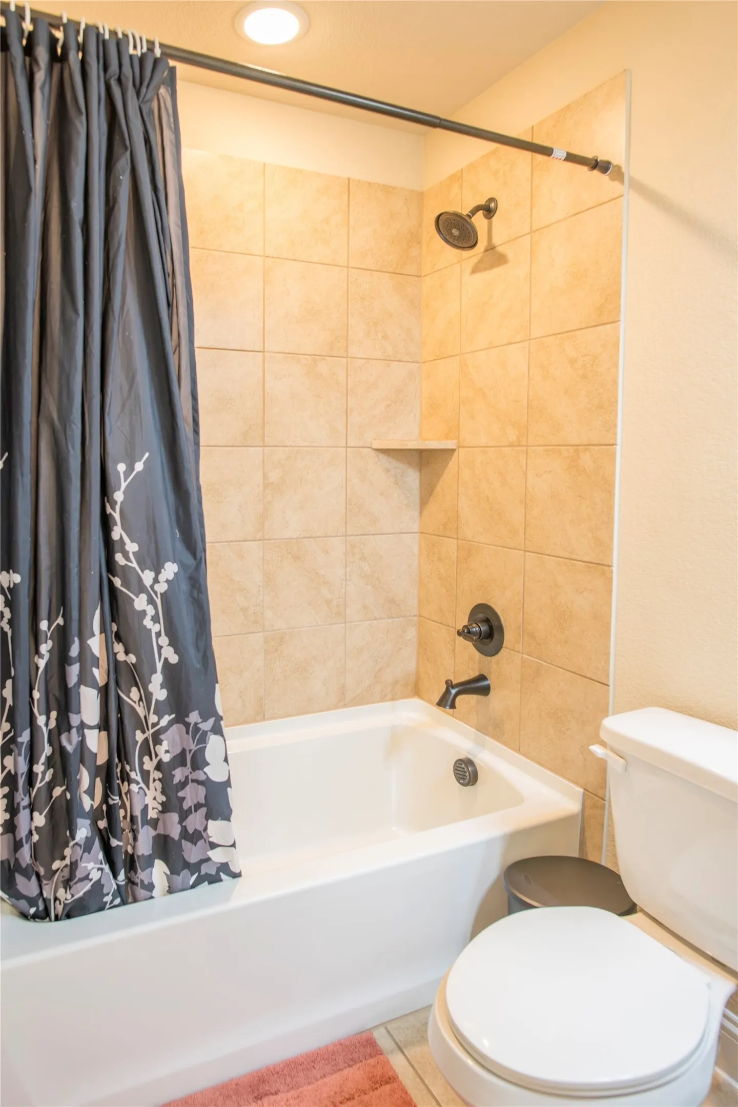 Single Family Residence For Sale in Denton County , 1305 Starlight Avenue, Aubrey, Texas 76227, 4 Bedroom, 3 Bathroom, 1 Garage spaces, 2,456 Sqft, built in 2020, mls#21355109, Real Estate Agent in Aubrey, Homes For Sale in Denton county, Homes For Sale in Aubrey, Realtor in Aubrey Texas, Real Estate Brokerage Independent Realty Texas, Luminita Cordes Realtor
