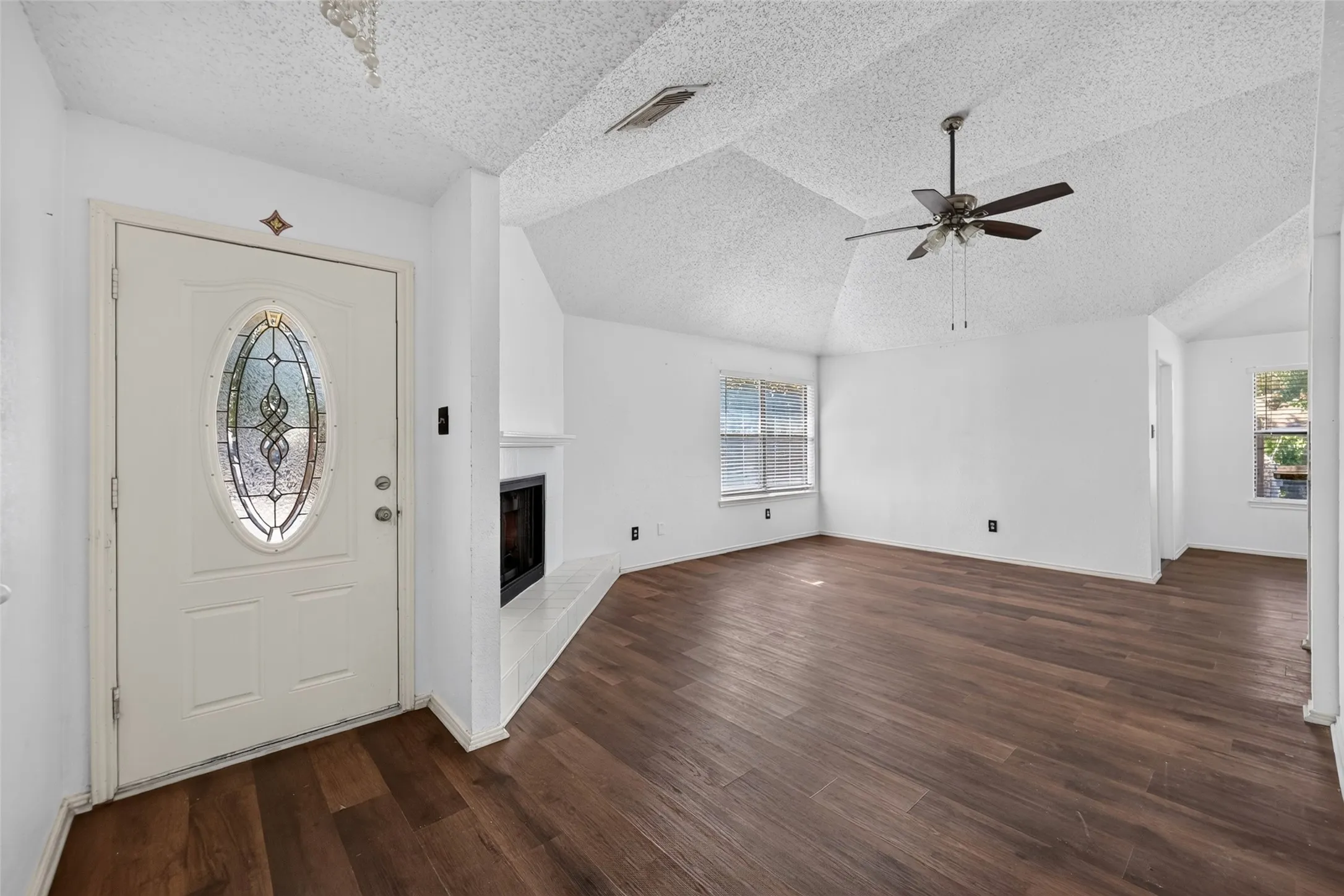 Entry door with decorative glass insert