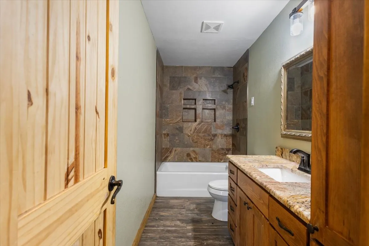Single Family Residence For Sale in Upshur County , 5015 726, Gilmer, Texas 75645, 4 Bedroom, 2 Bathroom, Garage spaces, 2,600 Sqft, built in 1978, mls#21367399, Real Estate Agent in Gilmer, Homes For Sale in Upshur county, Homes For Sale in Gilmer, Realtor in Gilmer Texas, Real Estate Brokerage Independent Realty Texas, Luminita Cordes Realtor