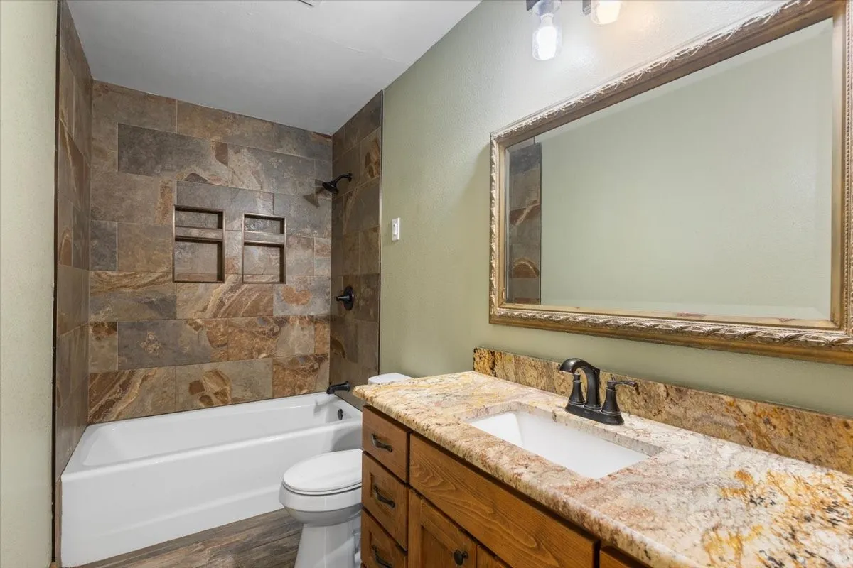 Single Family Residence For Sale in Upshur County , 5015 726, Gilmer, Texas 75645, 4 Bedroom, 2 Bathroom, Garage spaces, 2,600 Sqft, built in 1978, mls#21367399, Real Estate Agent in Gilmer, Homes For Sale in Upshur county, Homes For Sale in Gilmer, Realtor in Gilmer Texas, Real Estate Brokerage Independent Realty Texas, Luminita Cordes Realtor