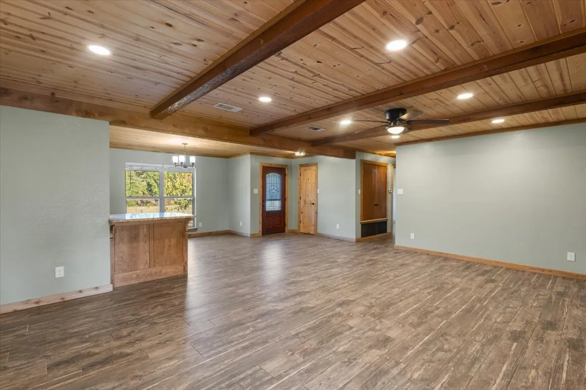 Single Family Residence For Sale in Upshur County , 5015 726, Gilmer, Texas 75645, 4 Bedroom, 2 Bathroom, Garage spaces, 2,600 Sqft, built in 1978, mls#21367399, Real Estate Agent in Gilmer, Homes For Sale in Upshur county, Homes For Sale in Gilmer, Realtor in Gilmer Texas, Real Estate Brokerage Independent Realty Texas, Luminita Cordes Realtor