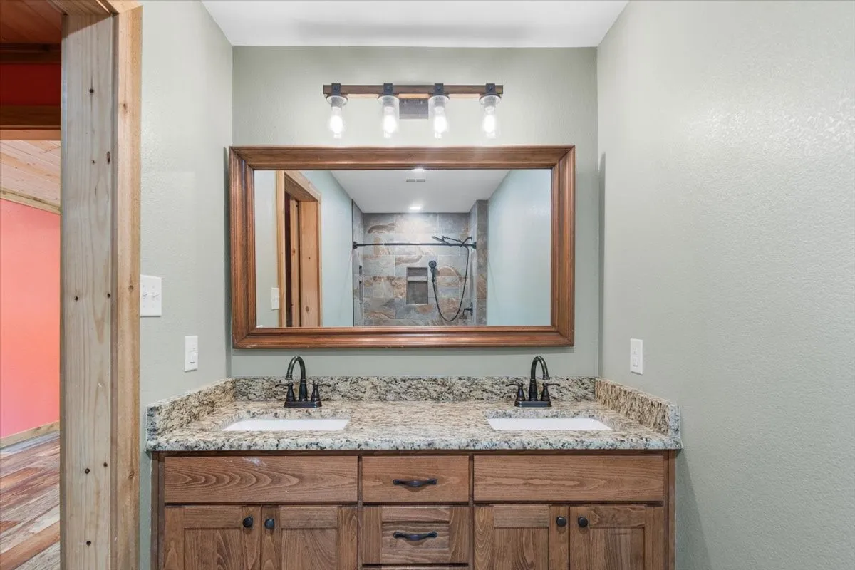Single Family Residence For Sale in Upshur County , 5015 726, Gilmer, Texas 75645, 4 Bedroom, 2 Bathroom, Garage spaces, 2,600 Sqft, built in 1978, mls#21367399, Real Estate Agent in Gilmer, Homes For Sale in Upshur county, Homes For Sale in Gilmer, Realtor in Gilmer Texas, Real Estate Brokerage Independent Realty Texas, Luminita Cordes Realtor