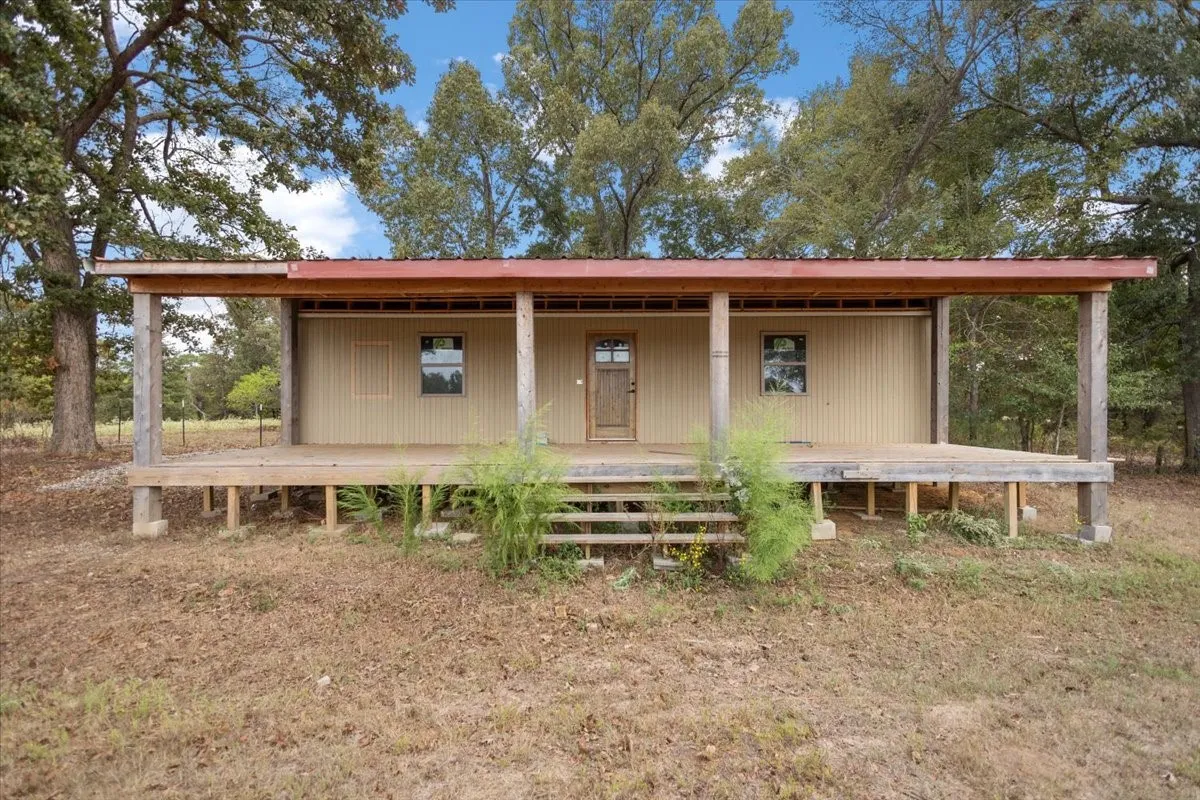 Single Family Residence For Sale in Upshur County , 5015 726, Gilmer, Texas 75645, 4 Bedroom, 2 Bathroom, Garage spaces, 2,600 Sqft, built in 1978, mls#21367399, Real Estate Agent in Gilmer, Homes For Sale in Upshur county, Homes For Sale in Gilmer, Realtor in Gilmer Texas, Real Estate Brokerage Independent Realty Texas, Luminita Cordes Realtor