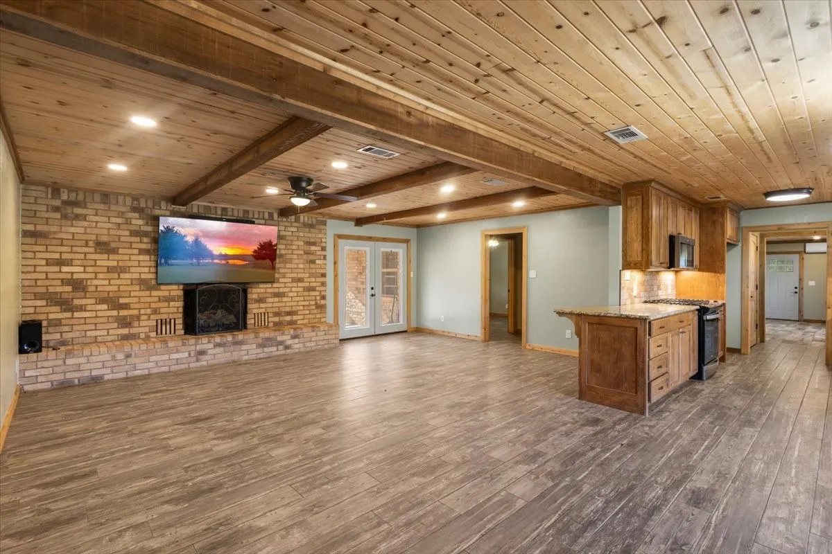 Single Family Residence For Sale in Upshur County , 5015 726, Gilmer, Texas 75645, 4 Bedroom, 2 Bathroom, Garage spaces, 2,600 Sqft, built in 1978, mls#21367399, Real Estate Agent in Gilmer, Homes For Sale in Upshur county, Homes For Sale in Gilmer, Realtor in Gilmer Texas, Real Estate Brokerage Independent Realty Texas, Luminita Cordes Realtor