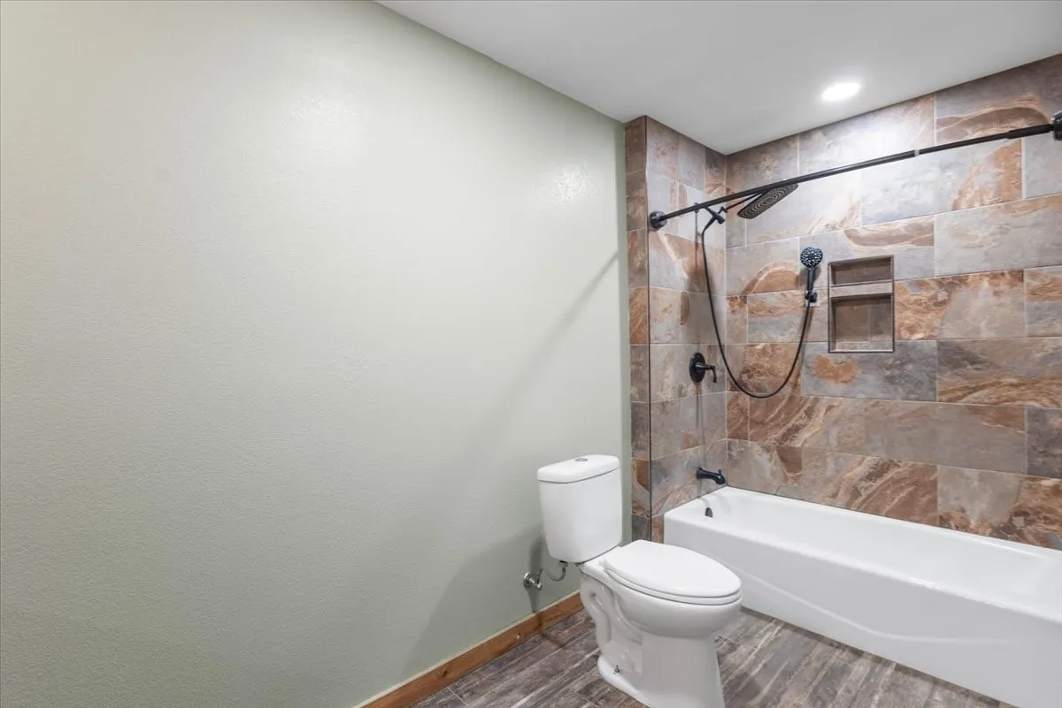 Single Family Residence For Sale in Upshur County , 5015 726, Gilmer, Texas 75645, 4 Bedroom, 2 Bathroom, Garage spaces, 2,600 Sqft, built in 1978, mls#21367399, Real Estate Agent in Gilmer, Homes For Sale in Upshur county, Homes For Sale in Gilmer, Realtor in Gilmer Texas, Real Estate Brokerage Independent Realty Texas, Luminita Cordes Realtor