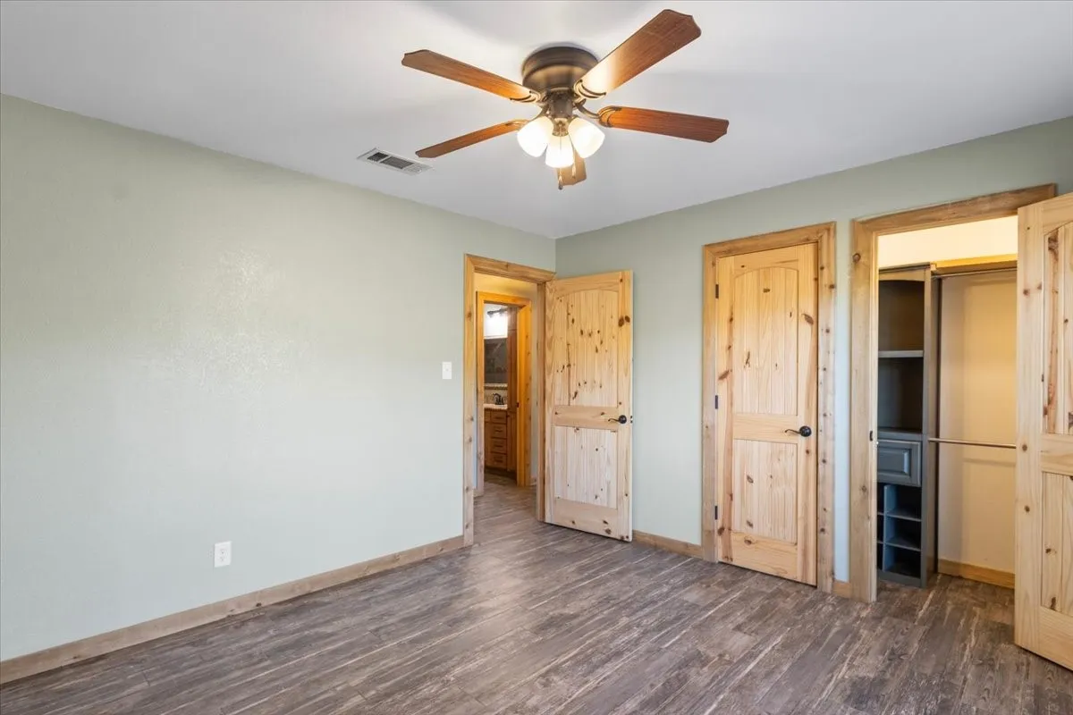 Single Family Residence For Sale in Upshur County , 5015 726, Gilmer, Texas 75645, 4 Bedroom, 2 Bathroom, Garage spaces, 2,600 Sqft, built in 1978, mls#21367399, Real Estate Agent in Gilmer, Homes For Sale in Upshur county, Homes For Sale in Gilmer, Realtor in Gilmer Texas, Real Estate Brokerage Independent Realty Texas, Luminita Cordes Realtor