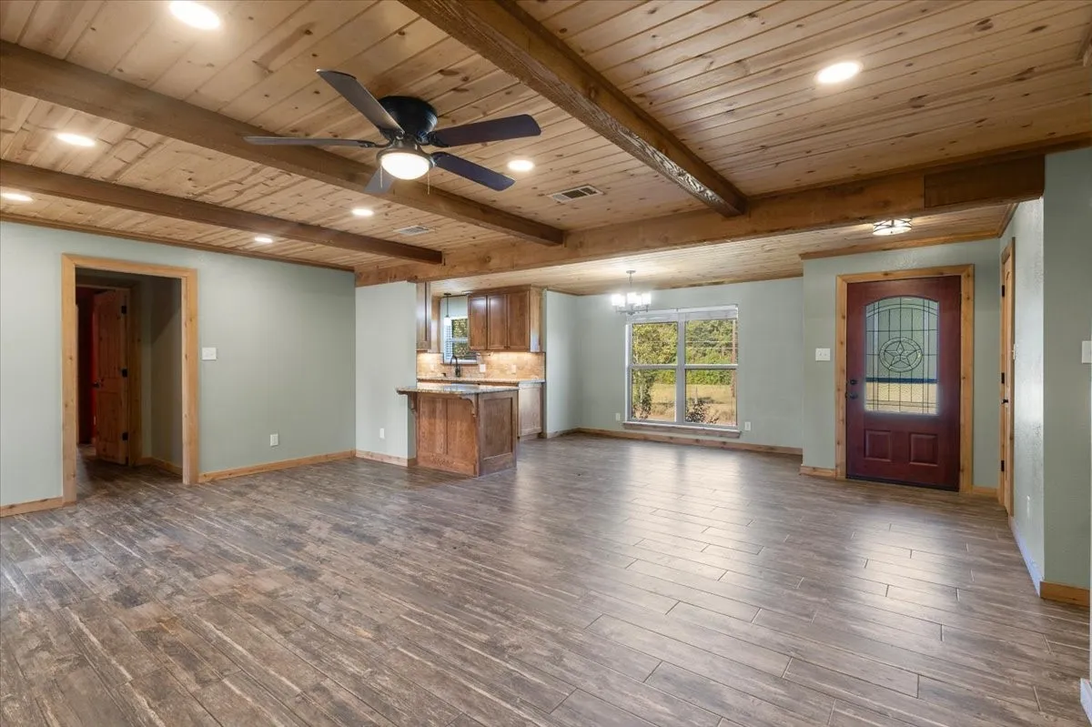 Single Family Residence For Sale in Upshur County , 5015 726, Gilmer, Texas 75645, 4 Bedroom, 2 Bathroom, Garage spaces, 2,600 Sqft, built in 1978, mls#21367399, Real Estate Agent in Gilmer, Homes For Sale in Upshur county, Homes For Sale in Gilmer, Realtor in Gilmer Texas, Real Estate Brokerage Independent Realty Texas, Luminita Cordes Realtor
